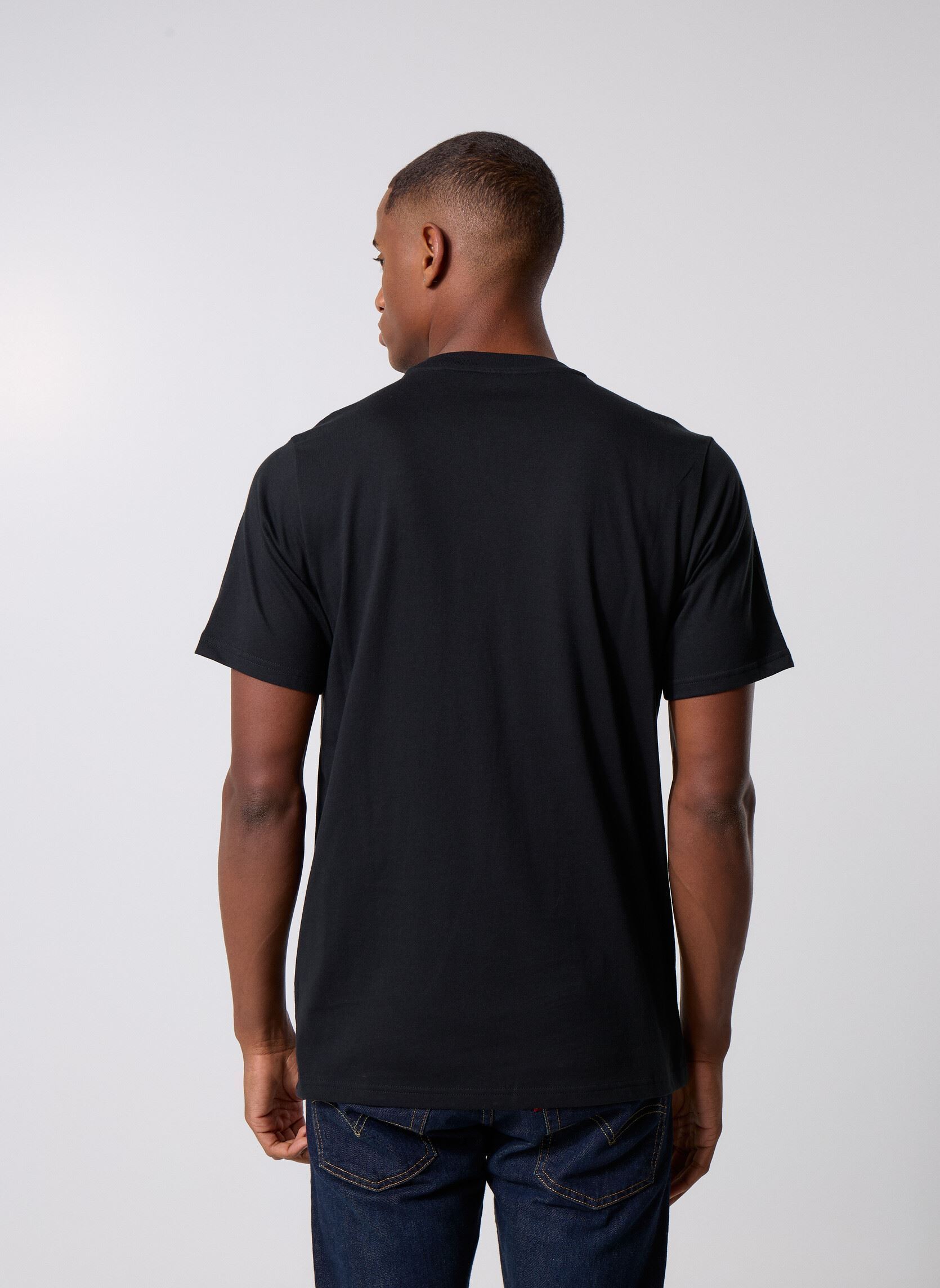 Kurzarm-T-Shirts Chest Star Chev Tee herren schwarz Converse Kurzarm-T-Shirts Chest Star Chev Tee herren schwarz Black Black