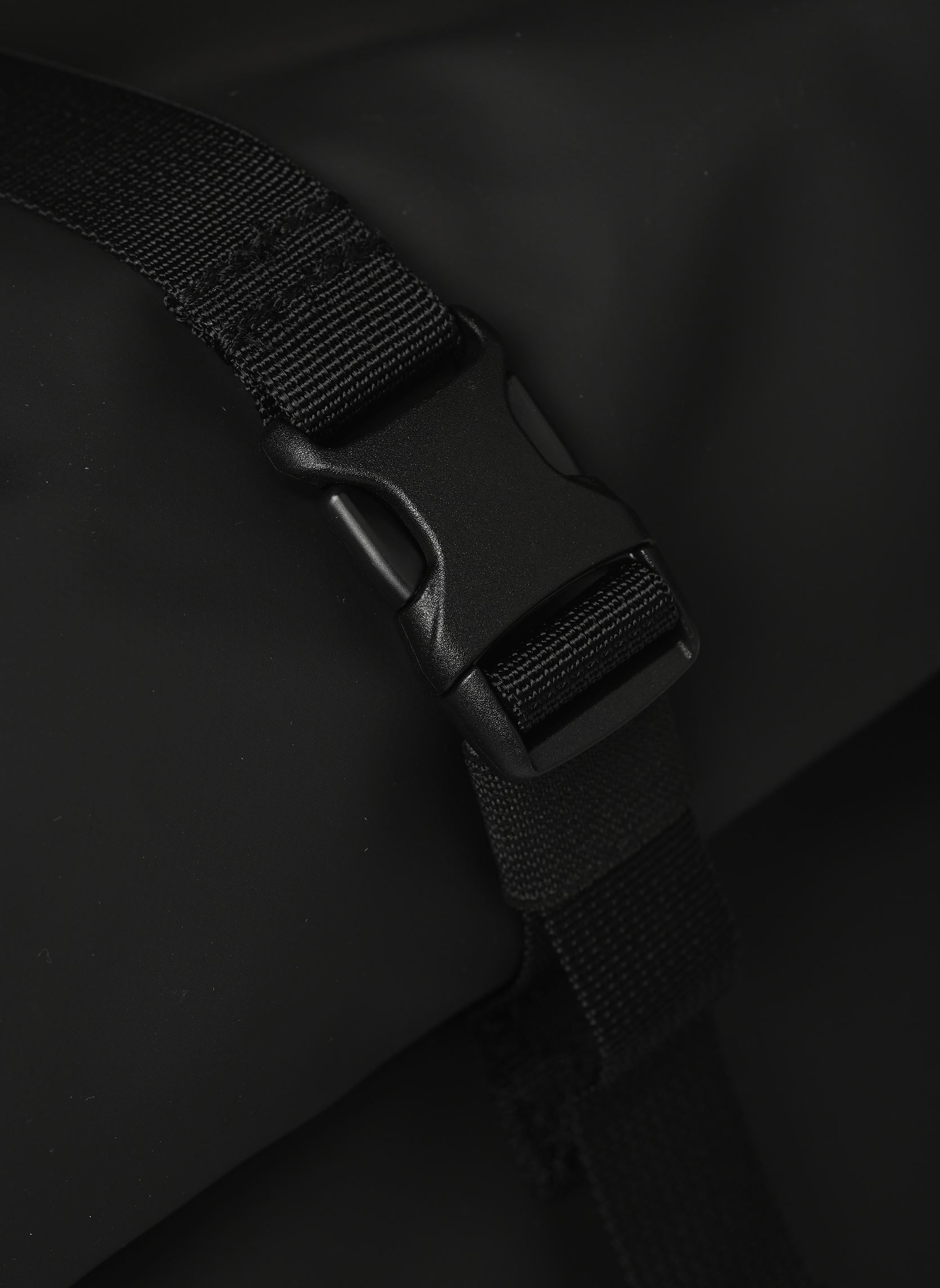 Sacs à dos Stream Rolltop Backpack L noir SANDQVIST Sacs à dos Stream Rolltop Backpack L noir Black