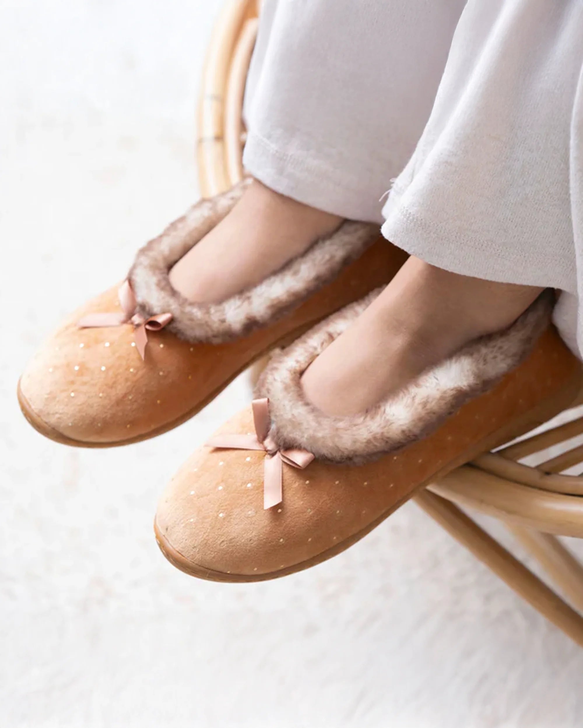 Chaussons Chaussons ballerines Femme Camel Brillants femme marron Isotoner Chaussons Chaussons ballerines Femme Camel Brillants femme marron Marron clair
