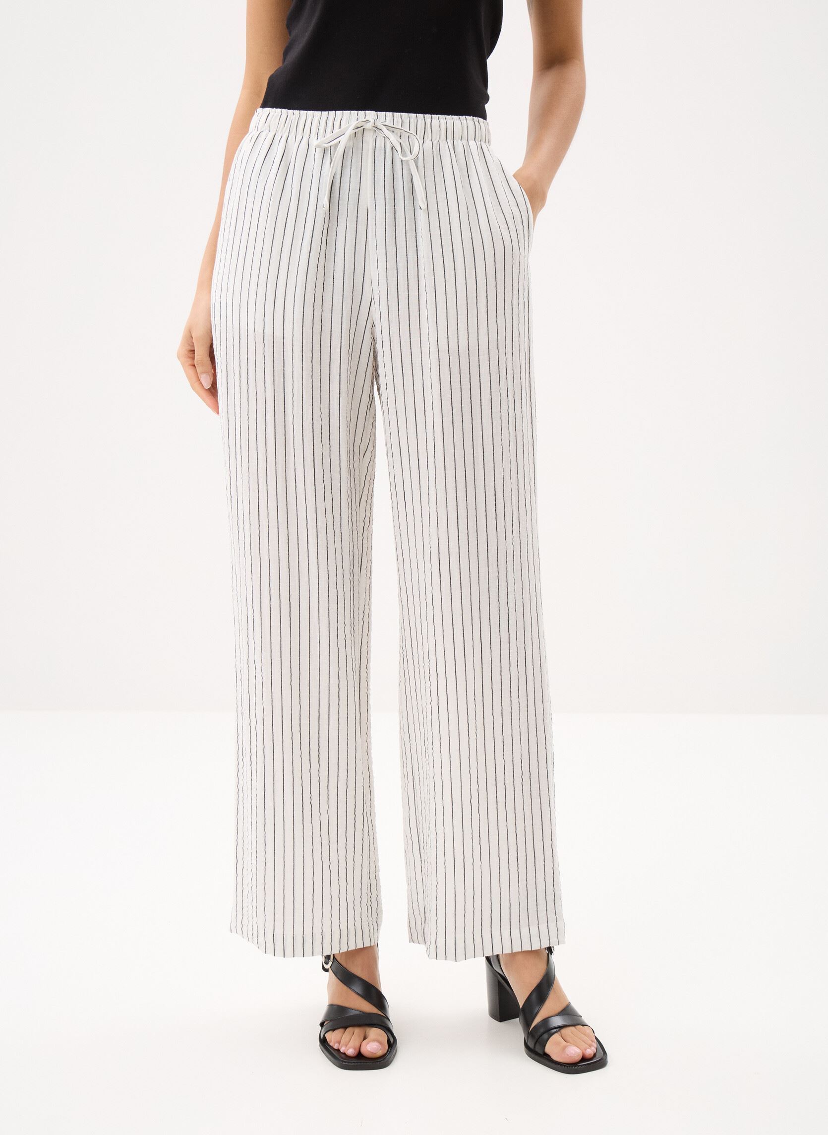 Wijde broeken PANTALON - FLUIDE - RAYE dames wit MADE BY Wijde broeken PANTALON - FLUIDE - RAYE dames wit RAY-PANLI-W