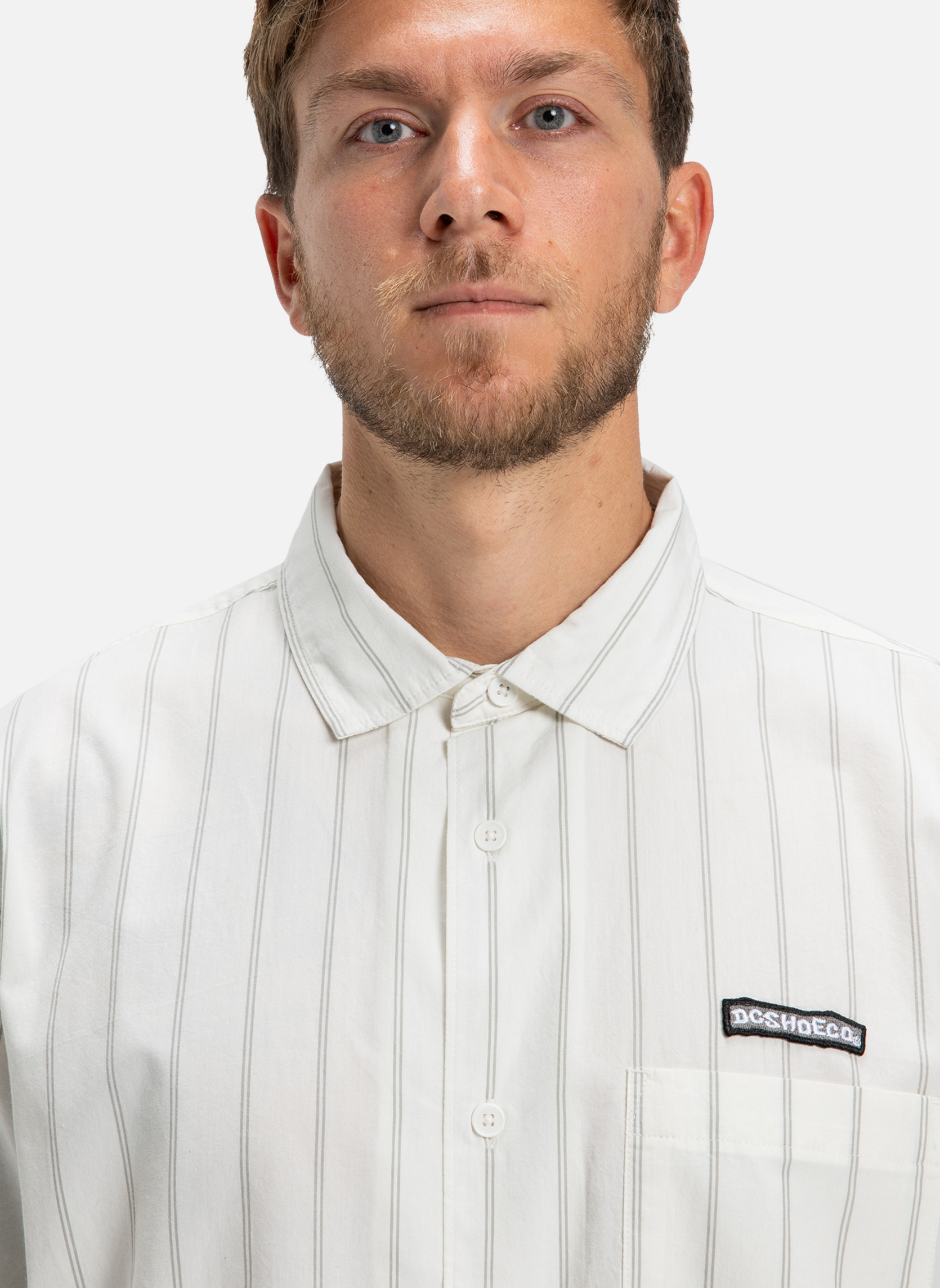Chemises Chemise manches longues LONG LINES. homme blanc DC Shoes Chemises Chemise manches longues LONG LINES. homme blanc Blanc
