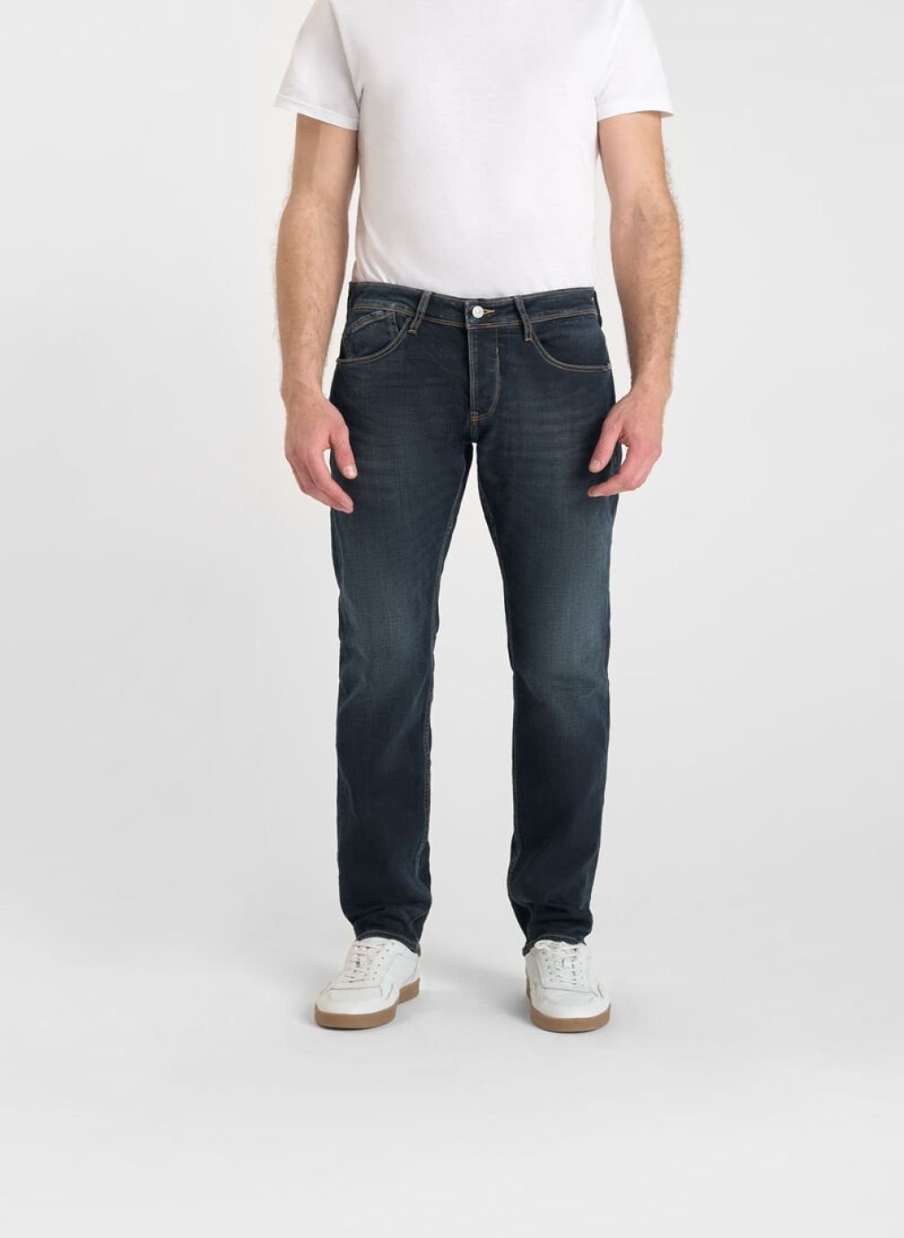 Travis Mathew Jeans Mens 30 (Fits 32x30) Blue Stretch Denim Slim
