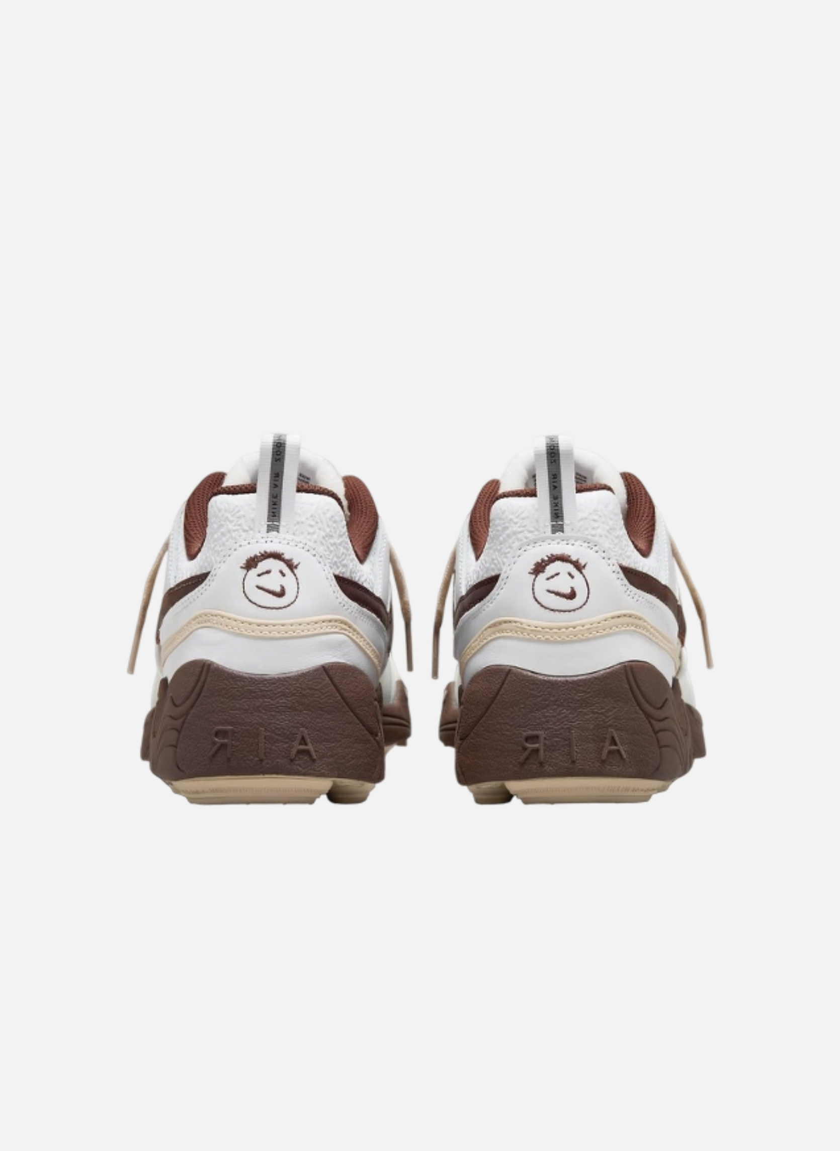 Baskets basses Travis Scott Light Chocolate femme beige Nike Baskets basses Travis Scott Light Chocolate femme beige Beige