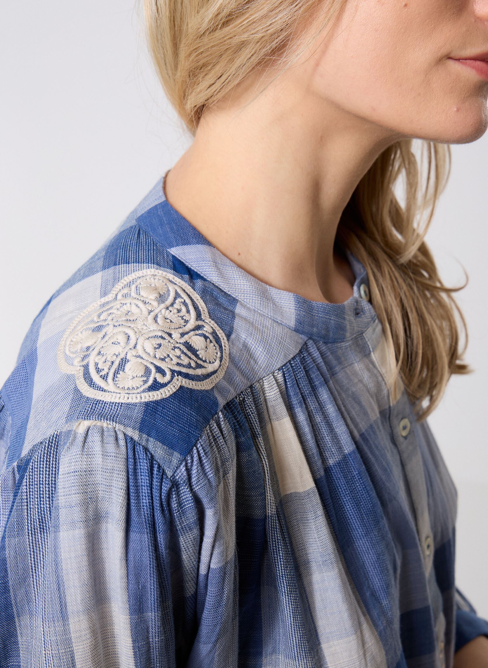 Blouses met lange mouwen Brinda dames blauw La Petite Etoile Blouses met lange mouwen Brinda dames blauw 20-BLEU
