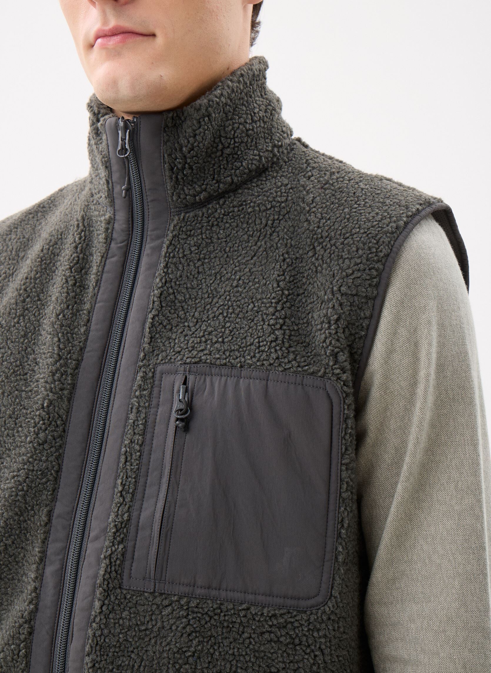 Gilets Sanolan zip vest 11705 homme gris Samsoe Samsoe Gilets Sanolan zip vest 11705 homme gris Unexplored