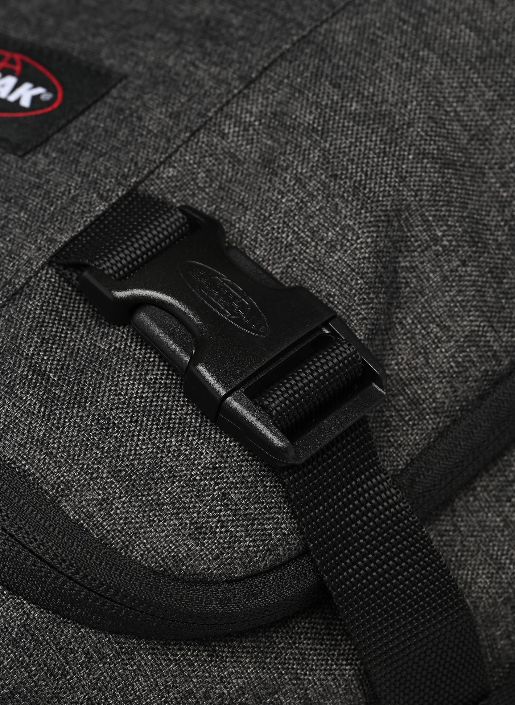 Sacs à dos Carry Pack noir Eastpak Sacs à dos Carry Pack noir BLACK DENIM