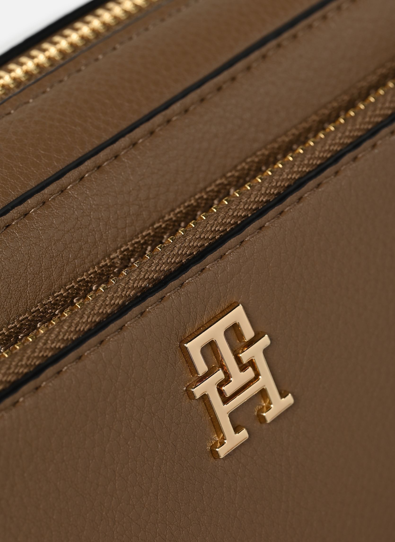 Schoudertassen TH ICON CAMERA BAG dames bruin Tommy Hilfiger Schoudertassen TH ICON CAMERA BAG dames bruin NORDIC TAUPE