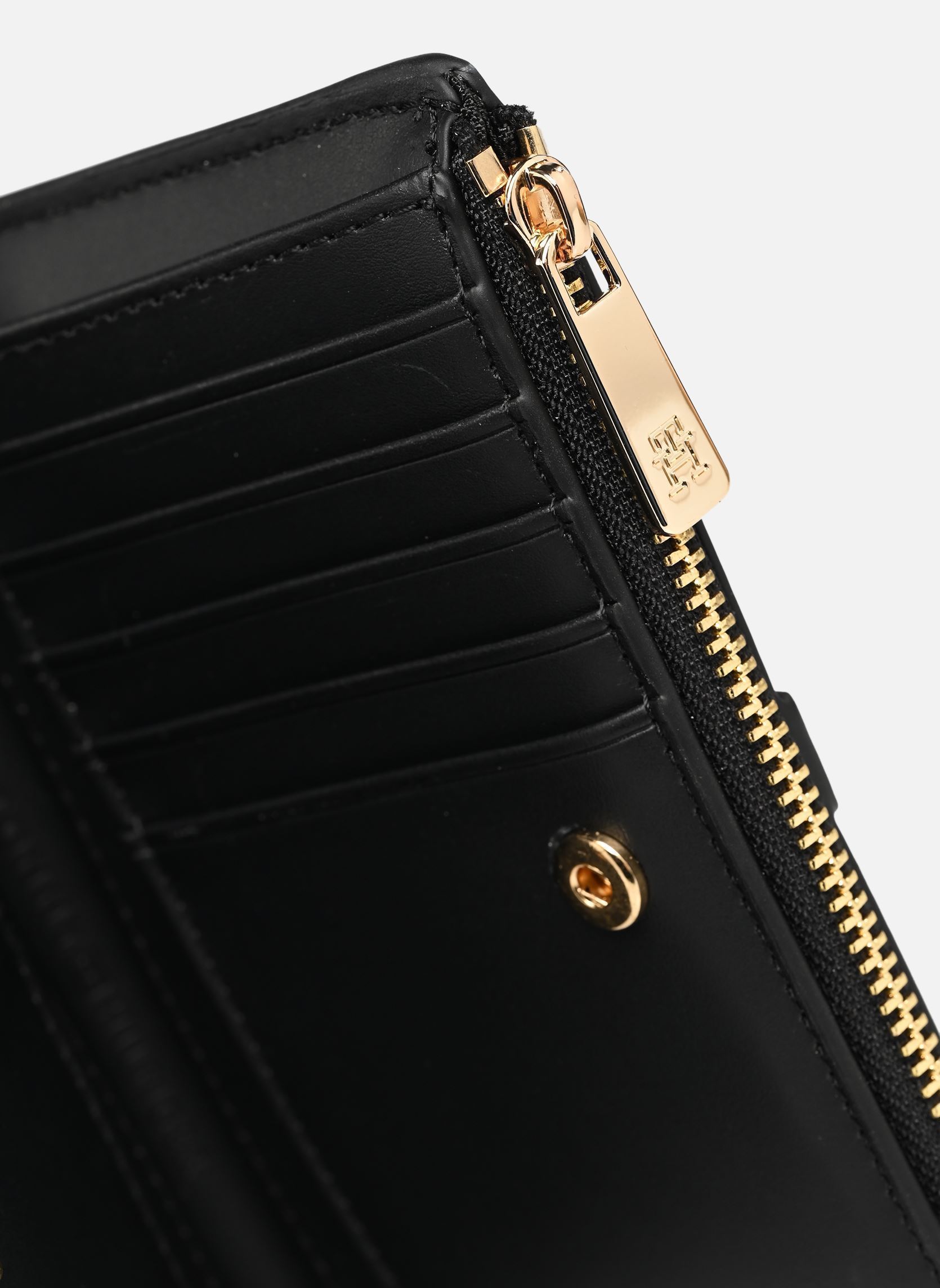 SAINT LAURENT: Portefeuille en cuir grain de poudre - Noir