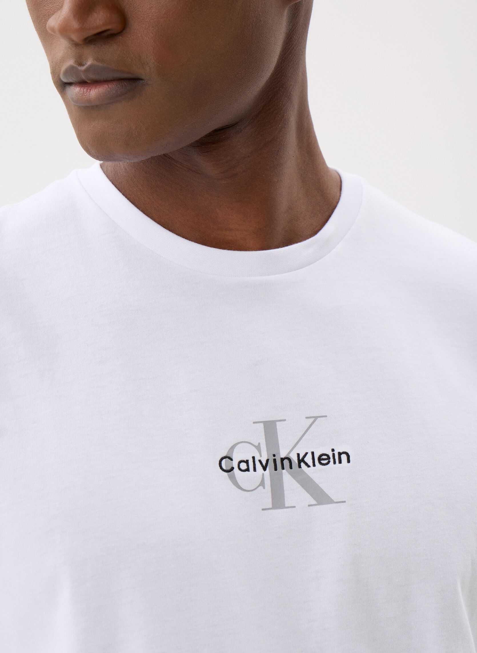 Tee-shirts manches courtes Ss 30S Micro Monolog homme blanc Calvin Klein Jeans Tee-shirts manches courtes Ss 30S Micro Monolog homme blanc WHITE