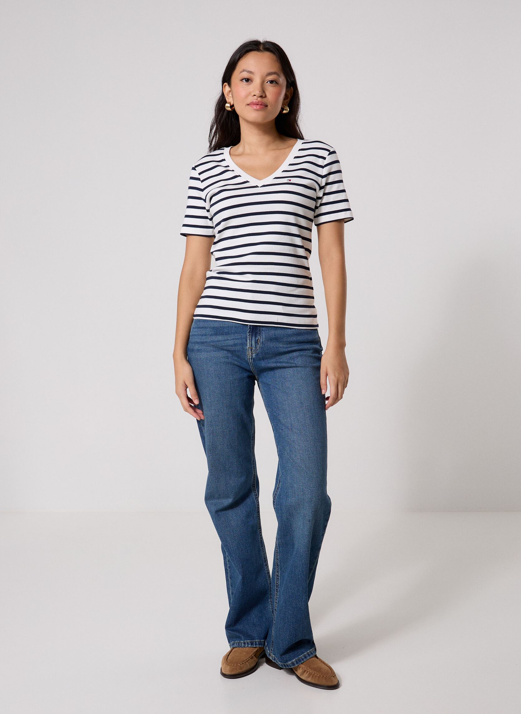 T-shirts met korte mouwen Slim Cody V-Nk Ss dames blauw Tommy Hilfiger T-shirts met korte mouwen Slim Cody V-Nk Ss dames blauw Breton/ Ecu/ Dark Night Navy