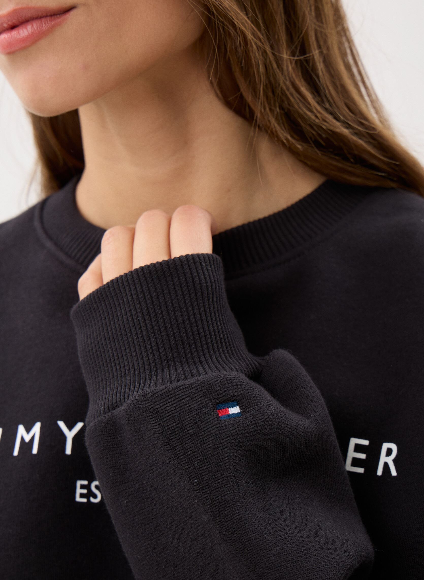 Sweater Corp Logo Mdrn Swtsr dames zwart Tommy Hilfiger Sweater Corp Logo Mdrn Swtsr dames zwart BLACK