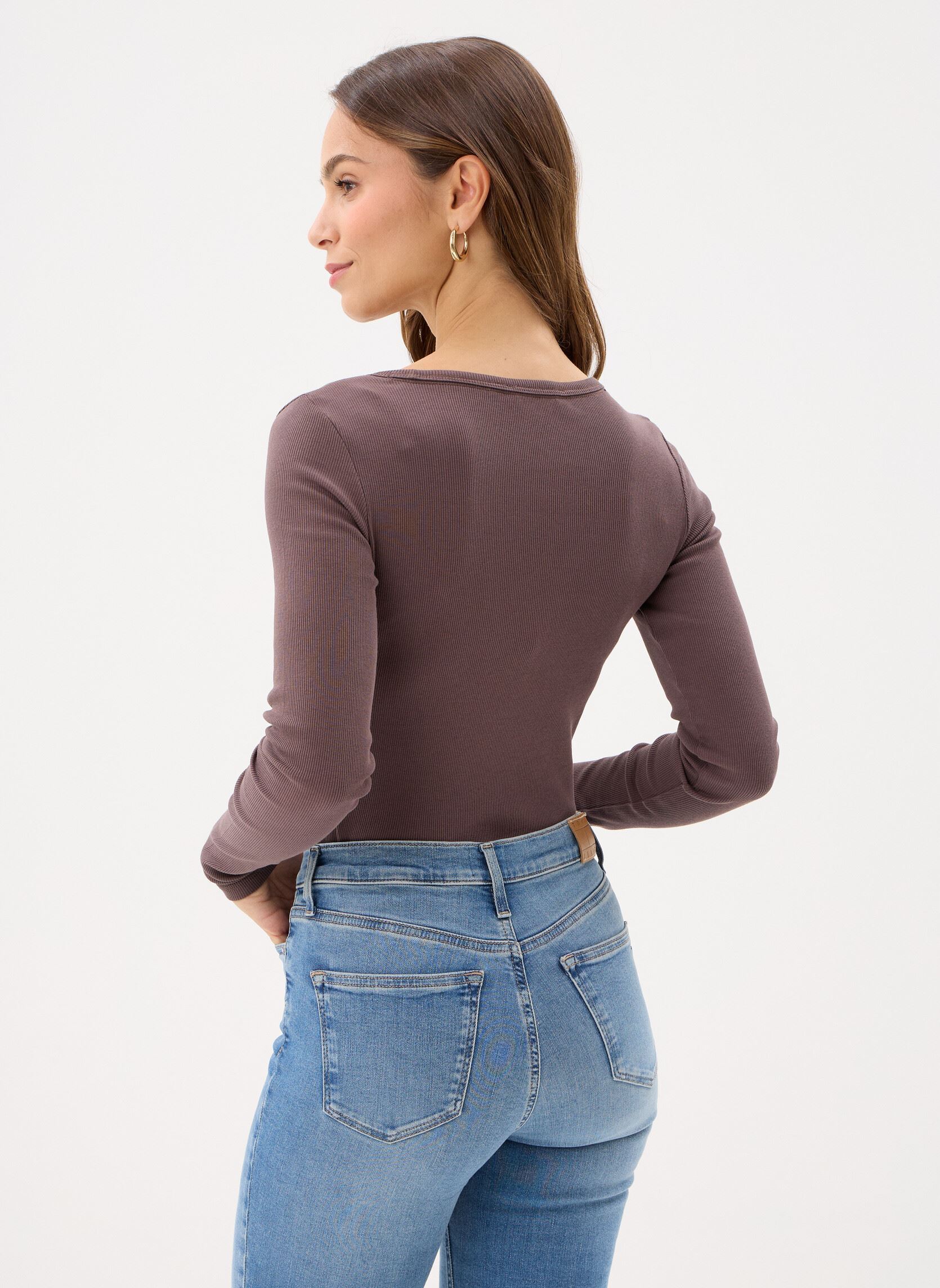 Camisetas de manga larga Tjw Slim Essential R DW0DW17990GW1 mujer marrón Tommy Jeans Camisetas de manga larga Tjw Slim Essential R DW0DW17990GW1 mujer marrón BLACK WALNUT