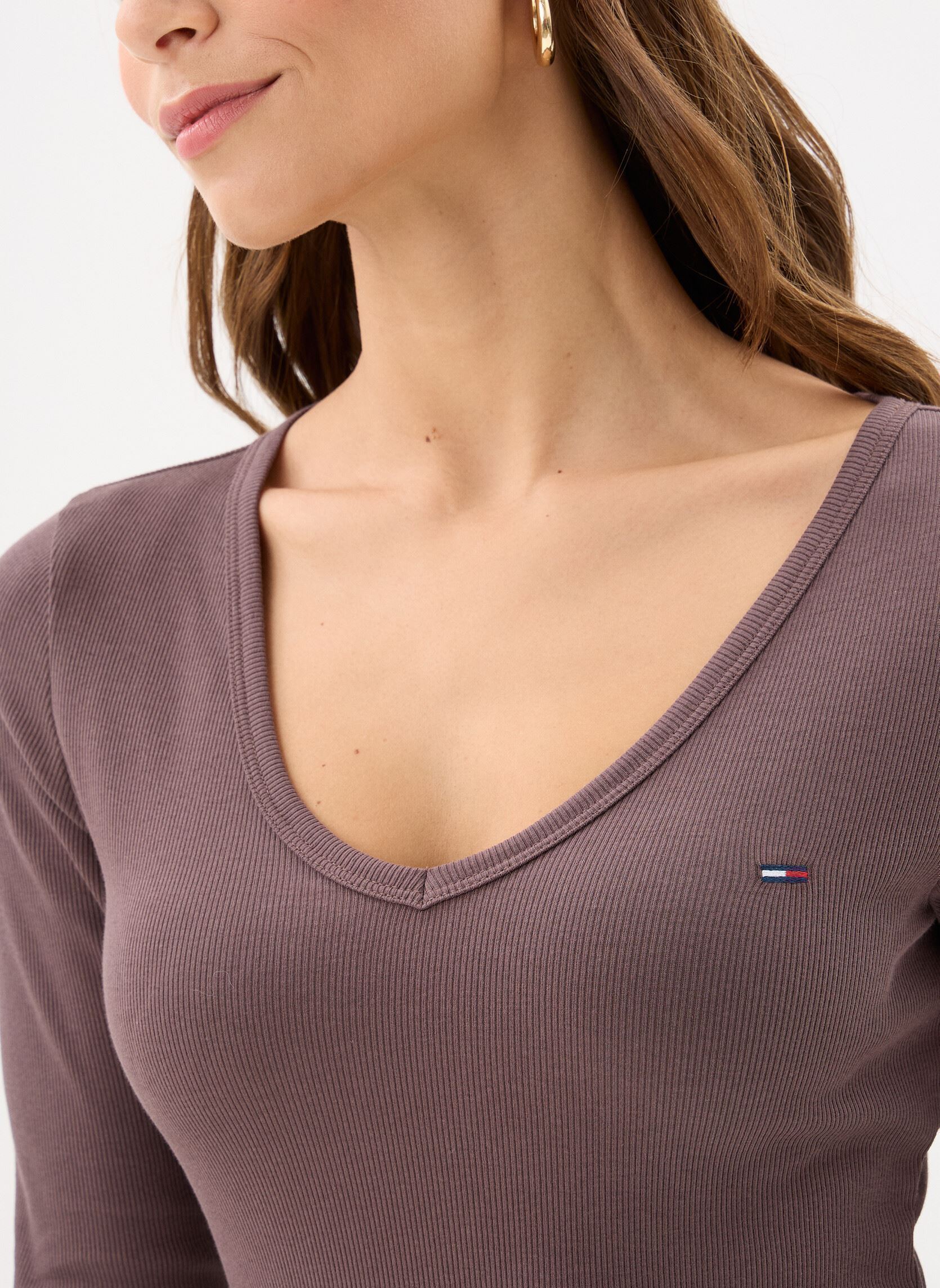 Camisetas de manga larga Tjw Slim Essential R DW0DW17990GW1 mujer marrón Tommy Jeans Camisetas de manga larga Tjw Slim Essential R DW0DW17990GW1 mujer marrón BLACK WALNUT
