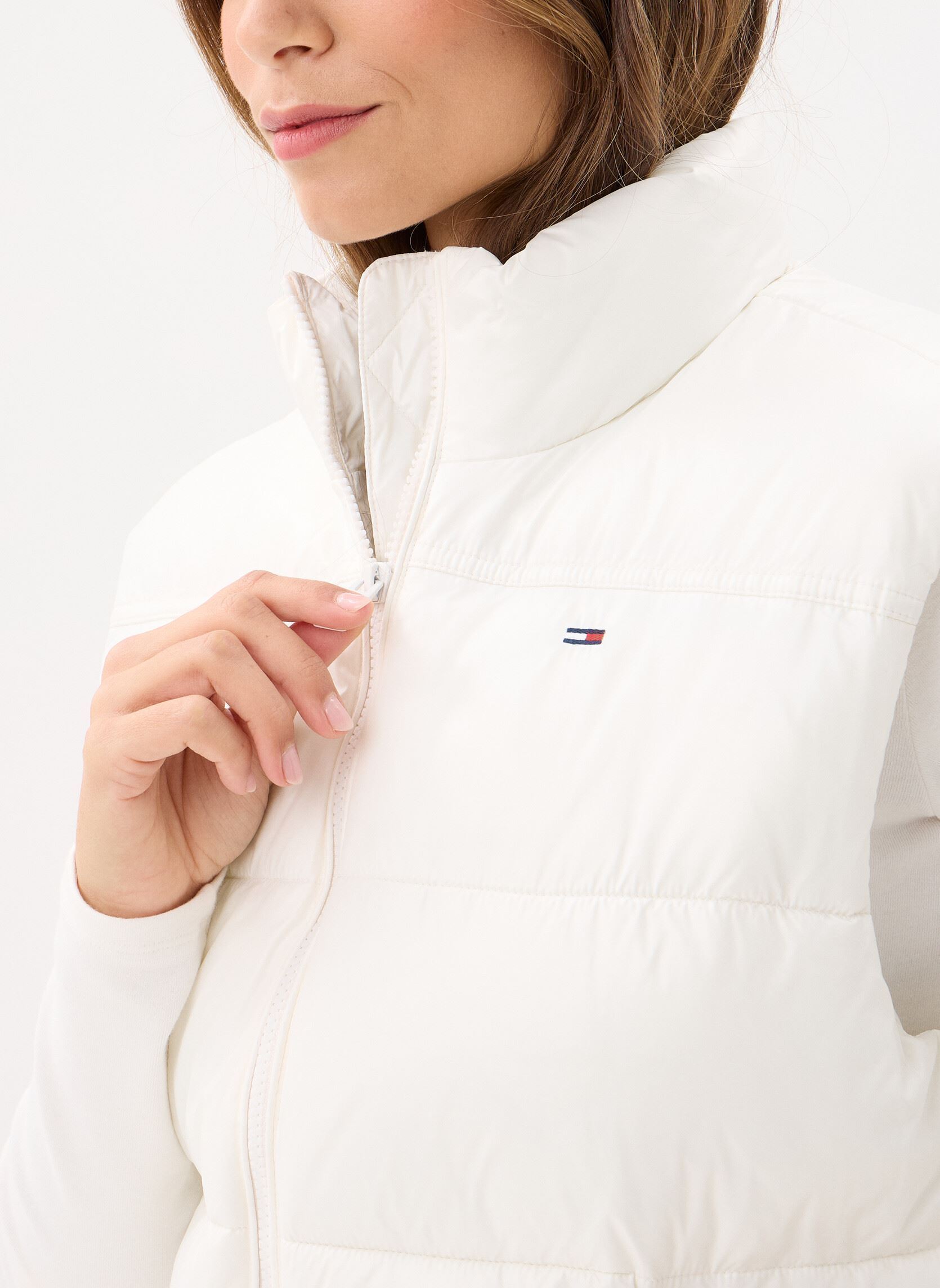 Gewatteerde jassen zonder mouwen Tjw Essential Puffer dames wit Tommy Jeans Gewatteerde jassen zonder mouwen Tjw Essential Puffer dames wit ANCIENT WHITE
