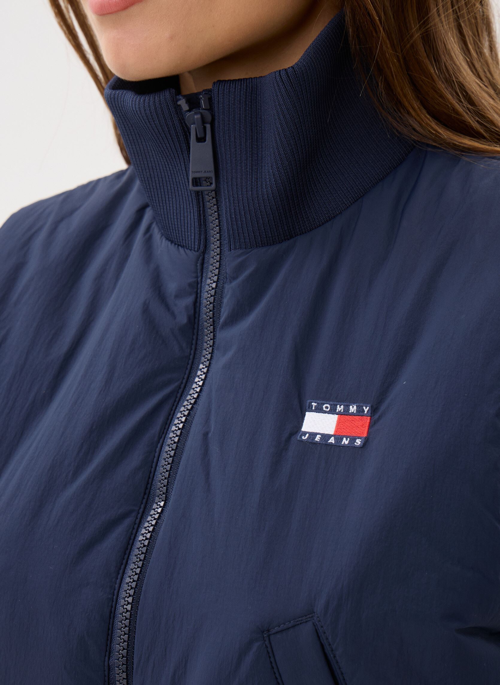 Chalecos Tjw High Neck Flag V mujer azul Tommy Jeans Chalecos Tjw High Neck Flag V mujer azul DARK NIGHT NAVY