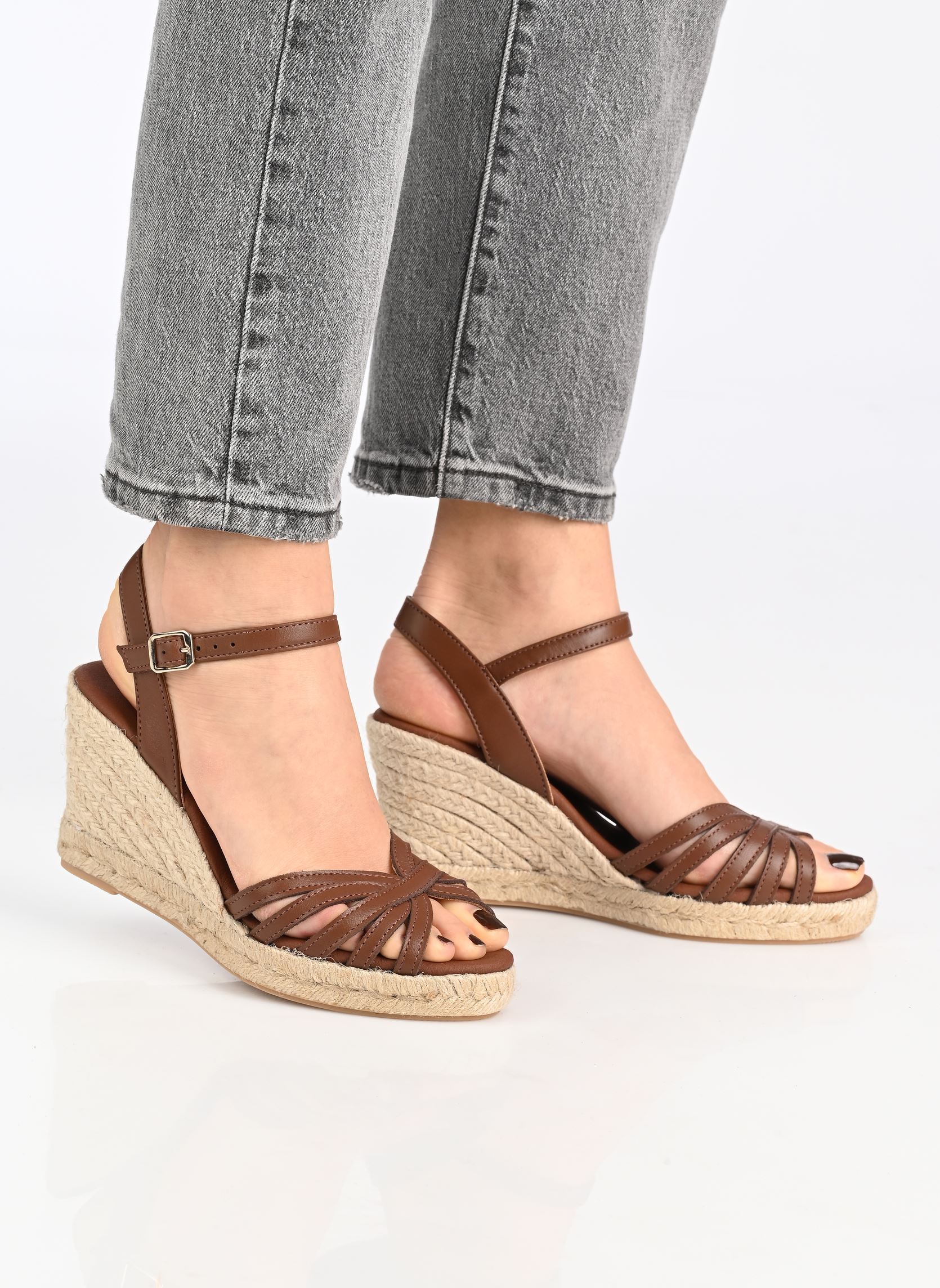 Espadrilles compensées et plateformes Iloupa femme marron Georgia Rose Espadrilles compensées et plateformes Iloupa femme marron Chocolat