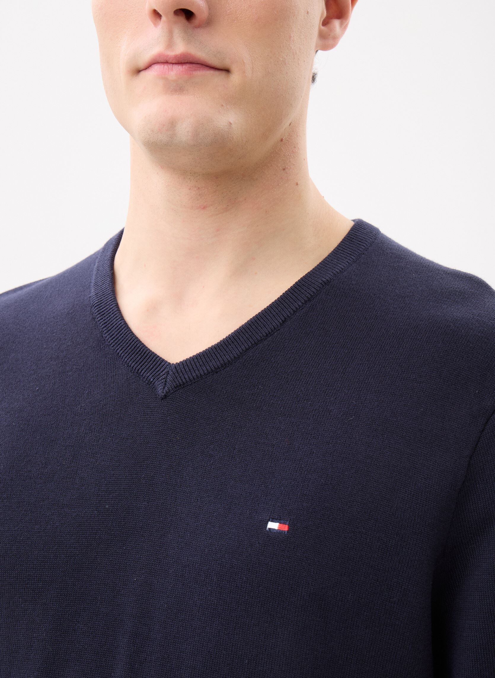 Pulls Essential Cotton V N homme bleu Tommy Hilfiger Pulls Essential Cotton V N homme bleu Desert Sky
