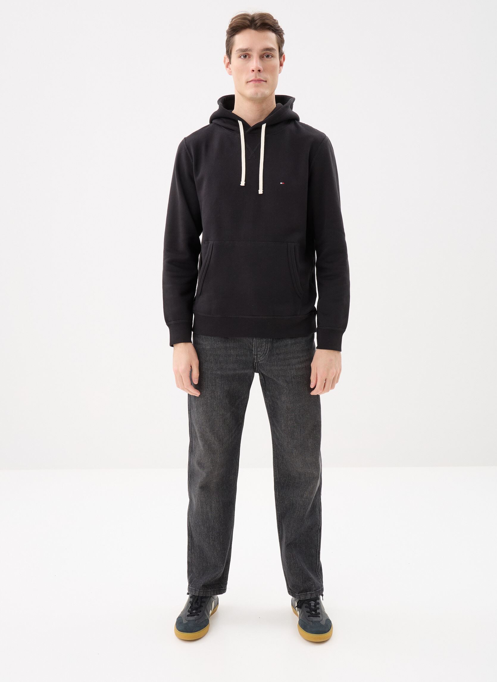 Hoodies Essential Fleece Hoo heren zwart Tommy Hilfiger Hoodies Essential Fleece Hoo heren zwart BLACK