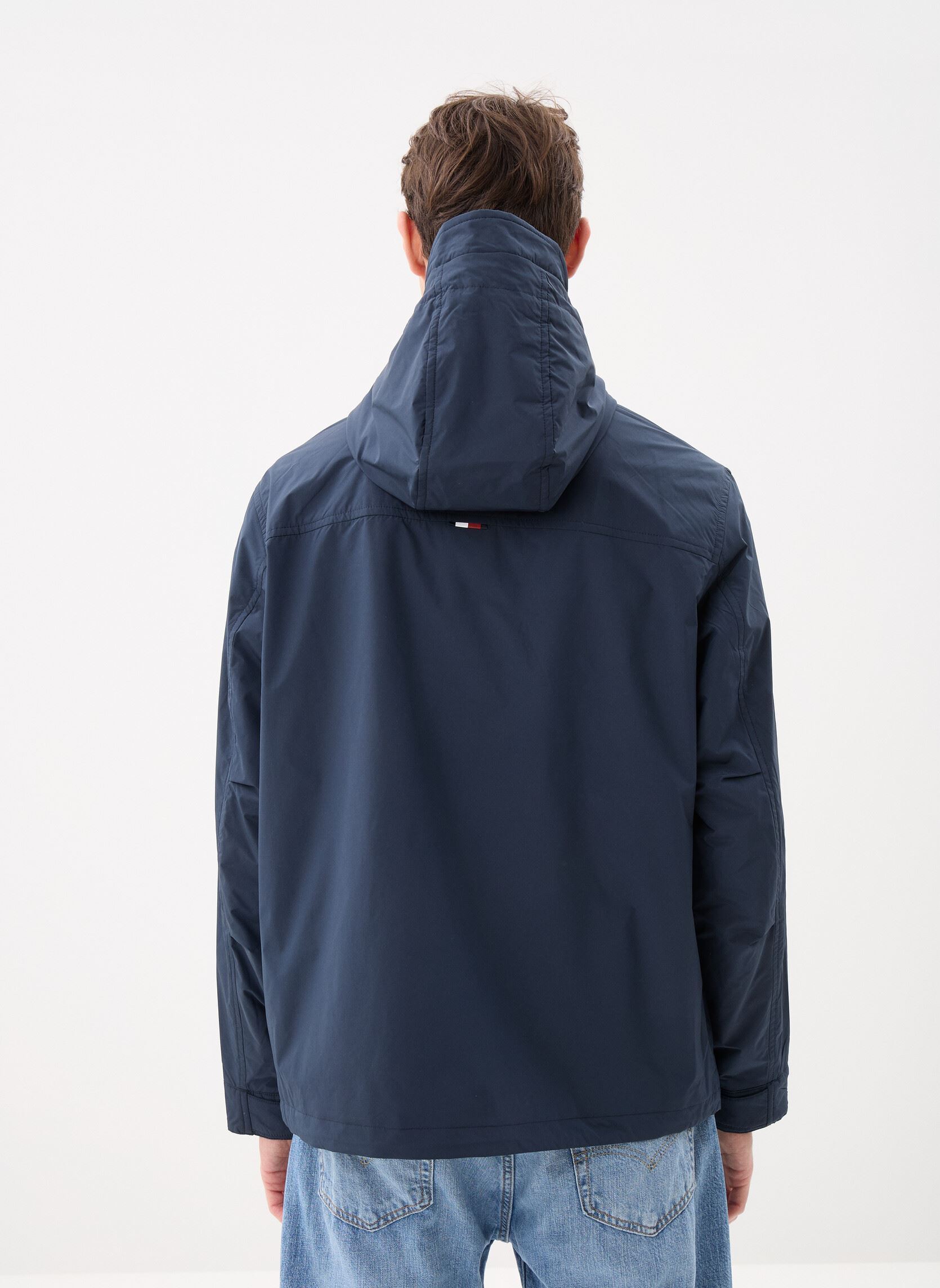 Jassen Lw Packable Hooded J heren blauw Tommy Hilfiger Jassen Lw Packable Hooded J heren blauw DESERT SKY