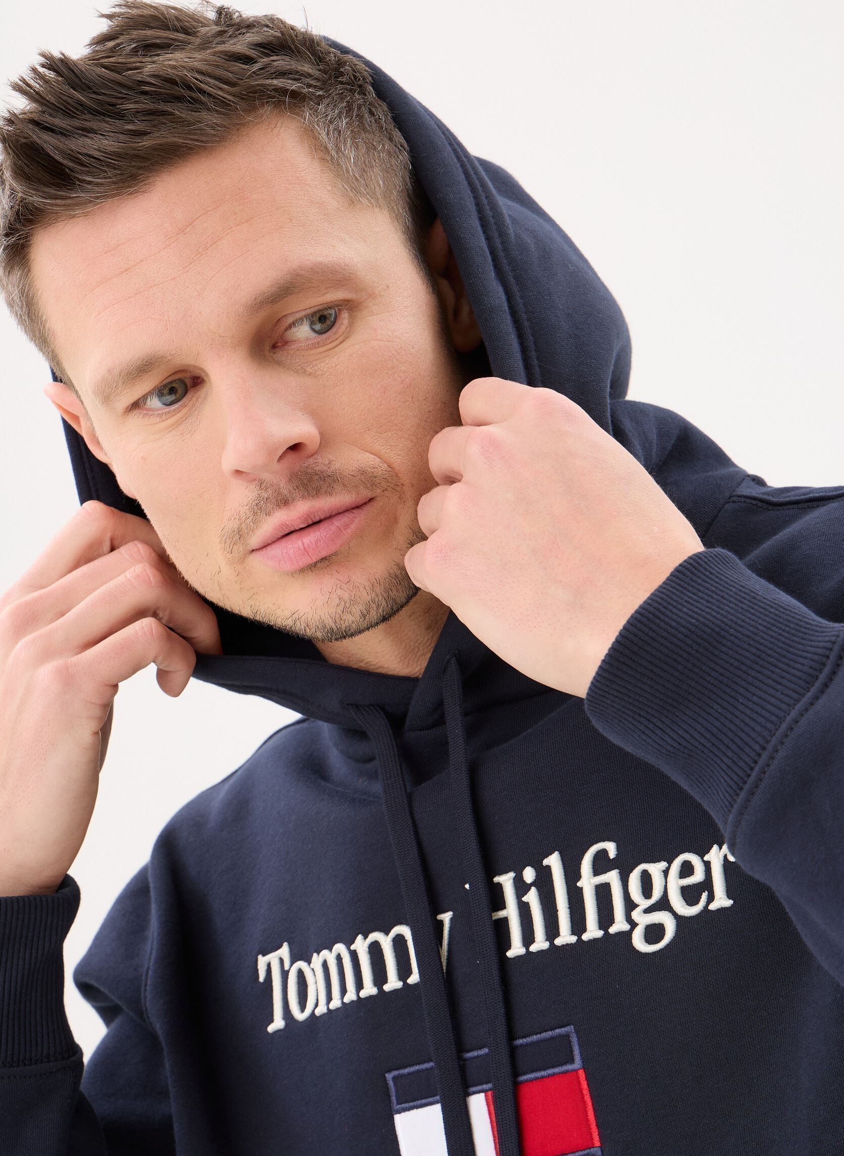 Hoodies Tommy Embro Flag Hoo heren blauw Tommy Hilfiger Hoodies Tommy Embro Flag Hoo heren blauw DESERT SKY