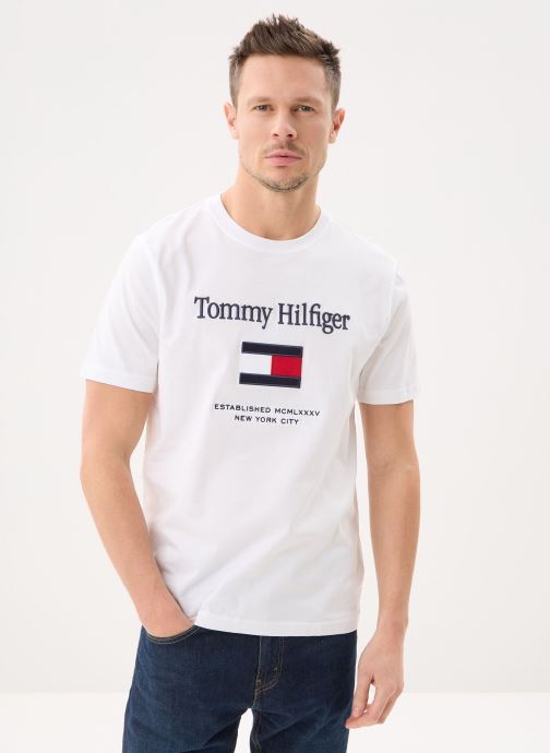 Tommy Hilfiger T-shirts met korte mouwen Tommy Embro Flag Tee heren wit