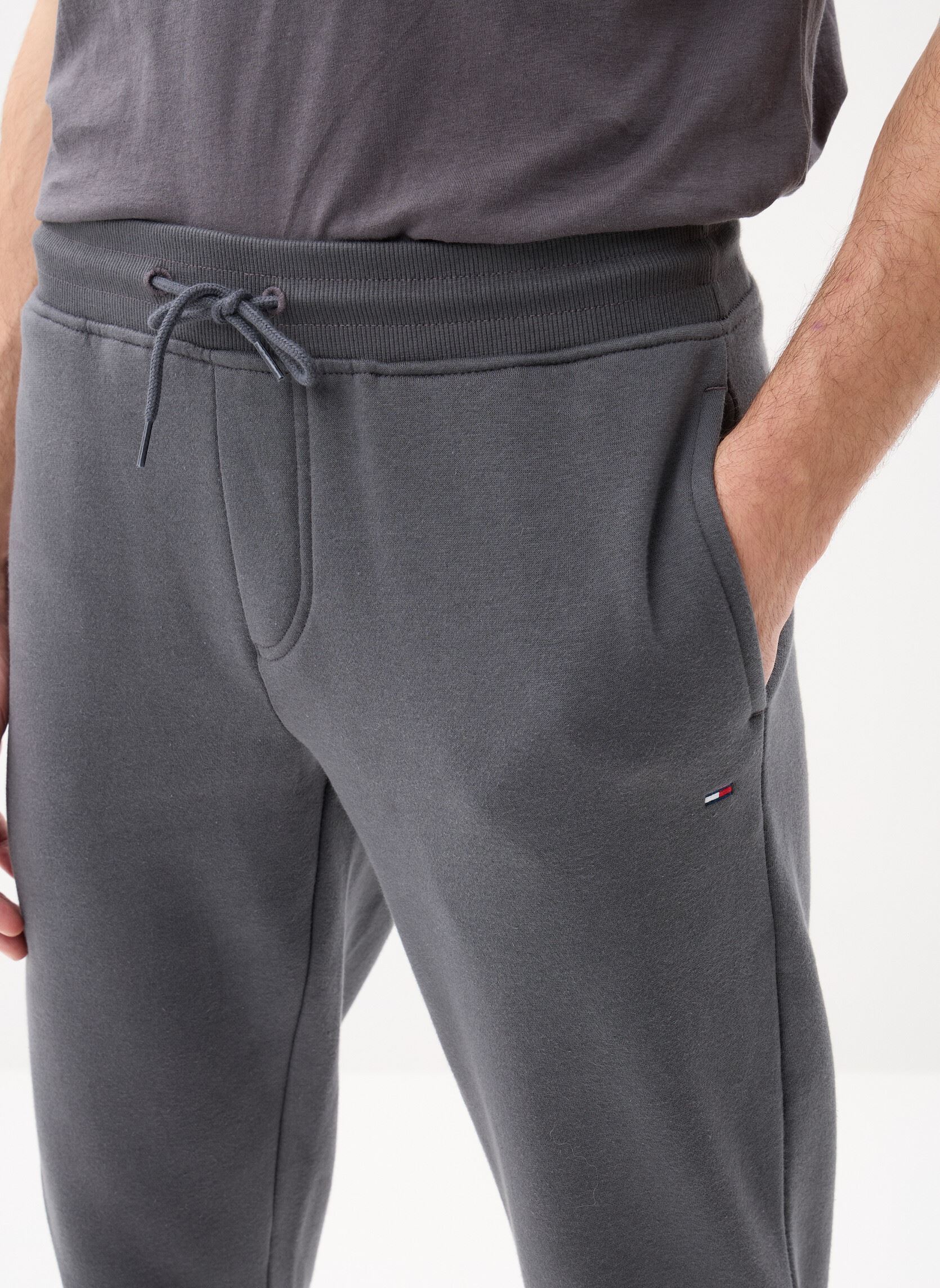 Joggingbroeken Tjm Slim S Flag Swea heren grijs Tommy Jeans Joggingbroeken Tjm Slim S Flag Swea heren grijs WASHED BLACK