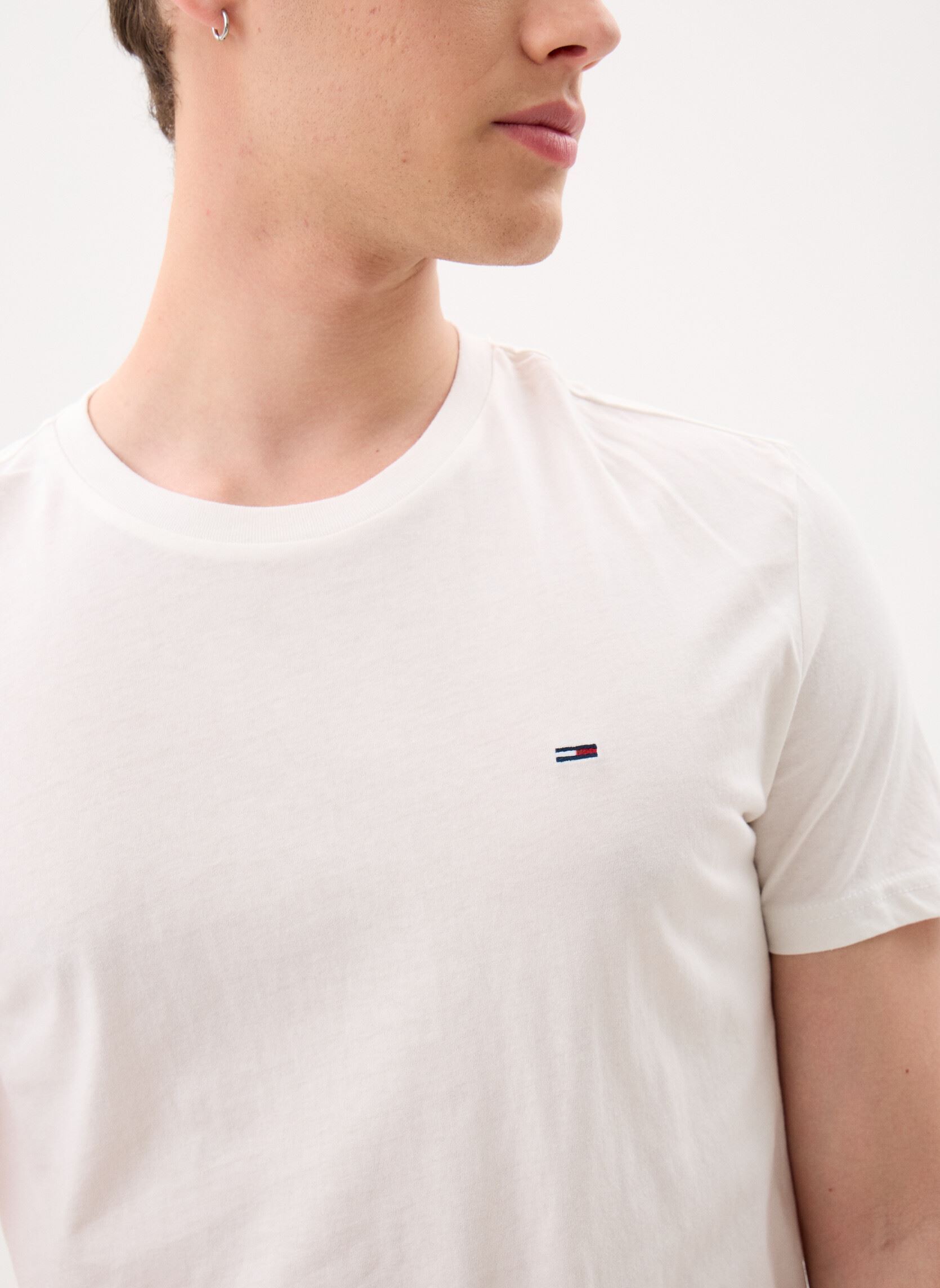 T-shirts met korte mouwen Tjm Xslim 3Pack Tee heren wit Tommy Jeans T-shirts met korte mouwen Tjm Xslim 3Pack Tee heren wit ECRU / DARK NIGHT NAVY / RED A