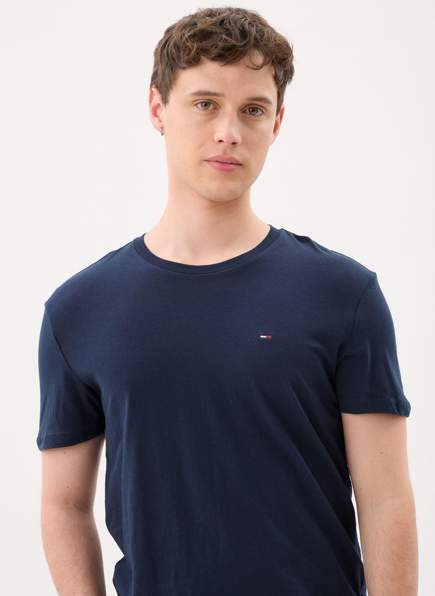 T-shirts met korte mouwen Tjm Xslim 3Pack Tee heren wit Tommy Jeans T-shirts met korte mouwen Tjm Xslim 3Pack Tee heren wit ECRU / DARK NIGHT NAVY / RED A