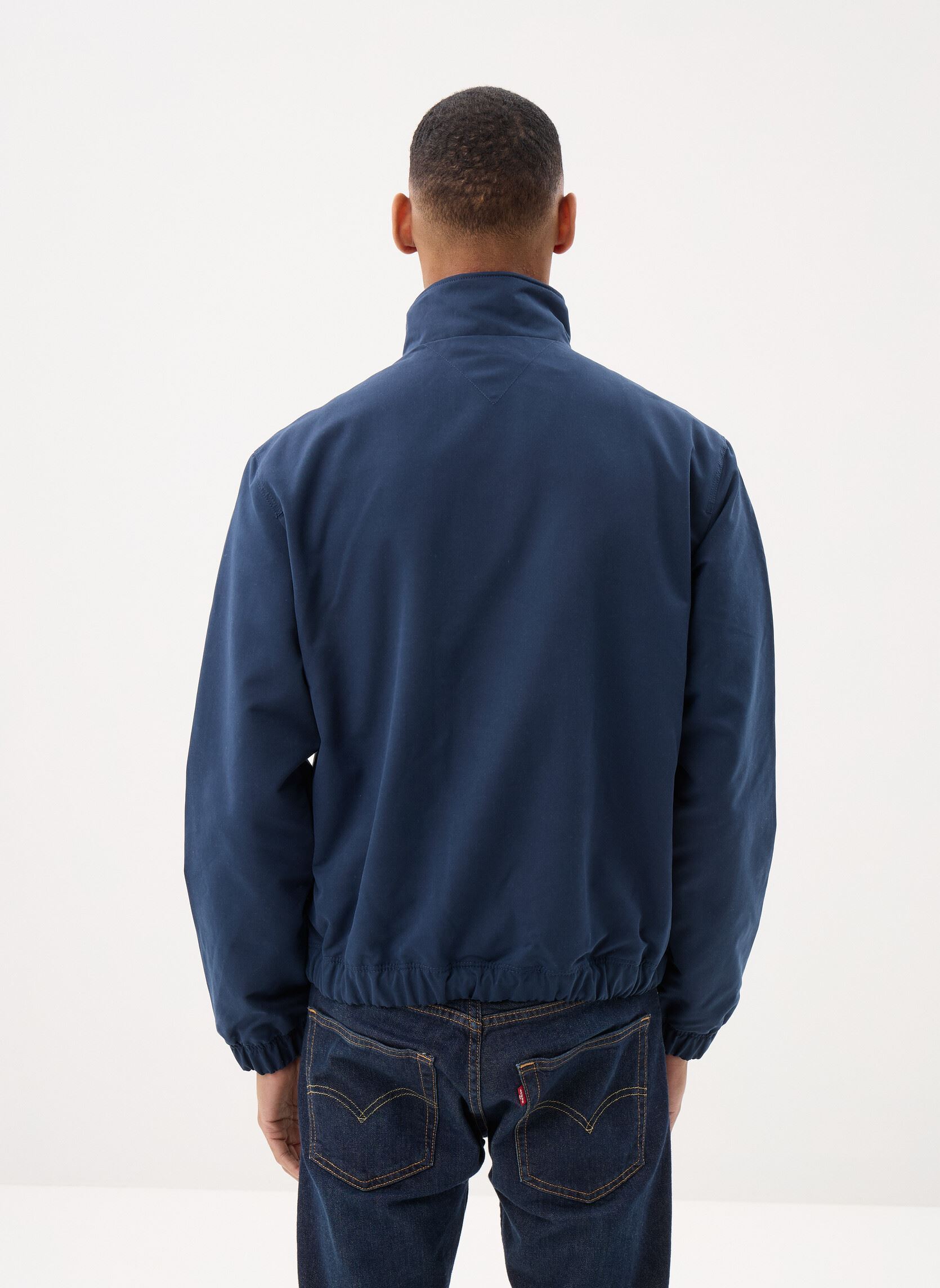Blousons Tjm Essential Jacket DM0DM22720 homme bleu Tommy Jeans Blousons Tjm Essential Jacket DM0DM22720 homme bleu DARK NIGHT NAVY