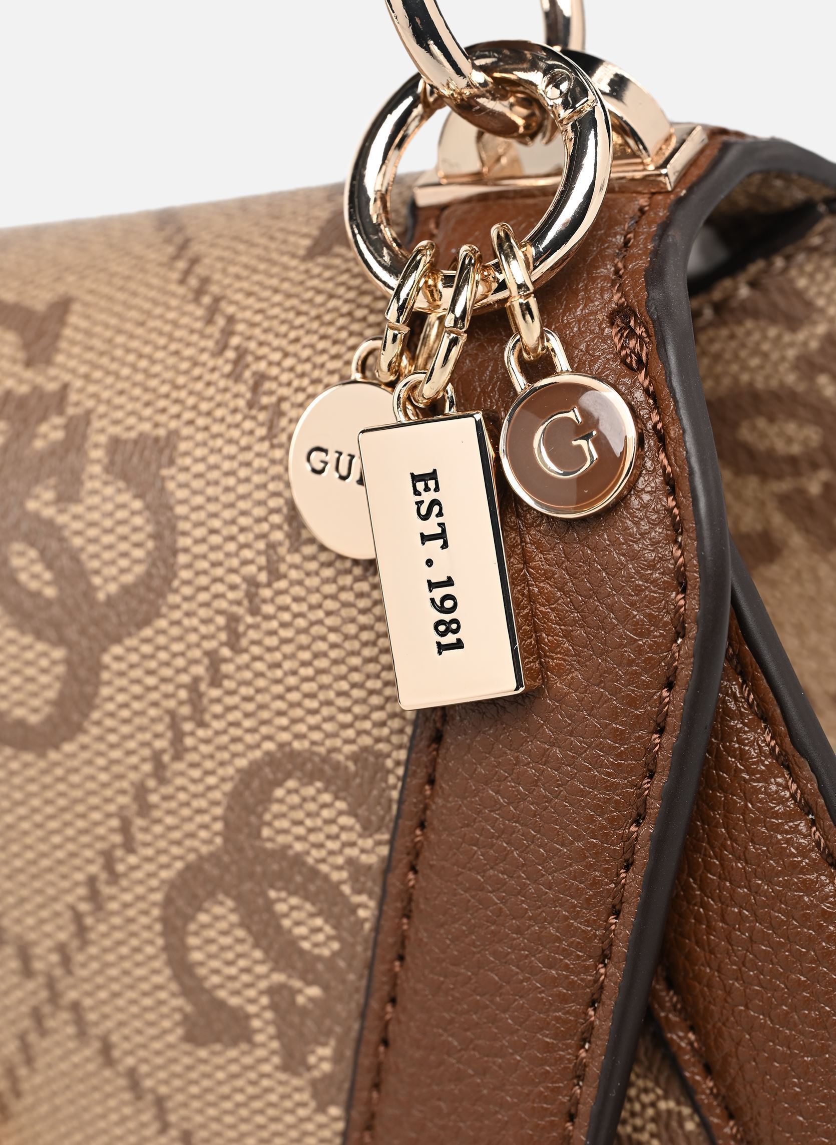 Schoudertassen Karnilla Logo Flap Shldr Bag dames beige Guess Schoudertassen Karnilla Logo Flap Shldr Bag dames beige LATTE LOGO/BROWN