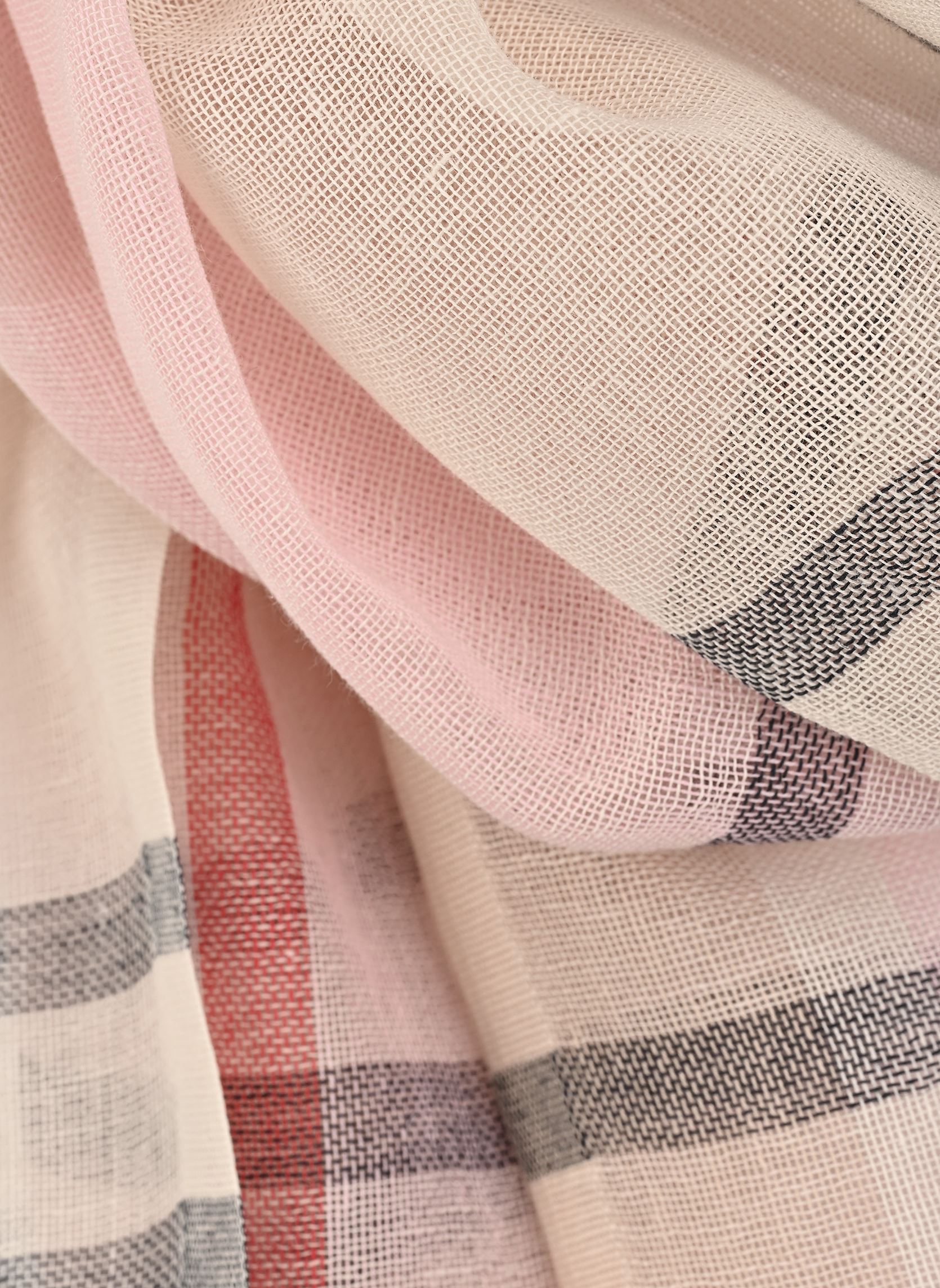 Echarpes Abigail Tartan Scarf femme rose Barbour Echarpes Abigail Tartan Scarf femme rose CHERRY BLOSSOM