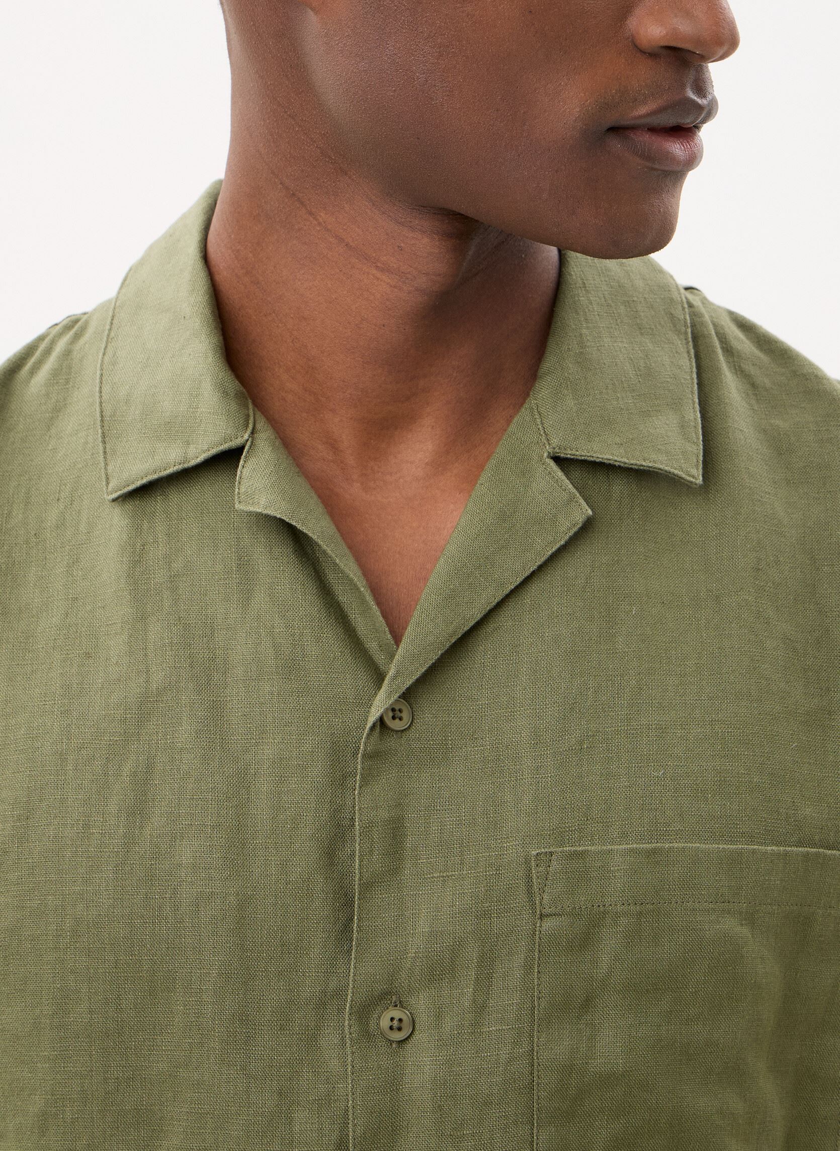 Chemises Oscar AP shirt 14329 homme vert Samsoe Samsoe Chemises Oscar AP shirt 14329 homme vert Burnt Olive