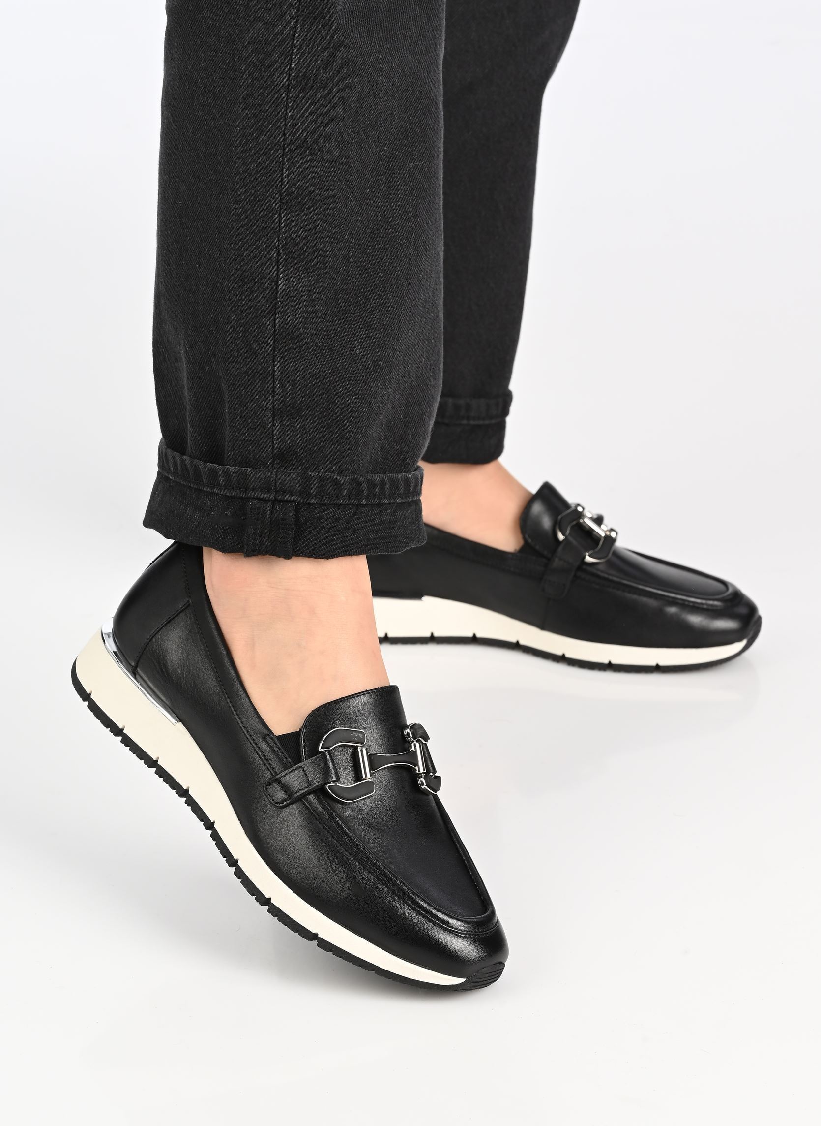 Mocassins 24705-46 femme noir Tamaris Mocassins 24705-46 femme noir BLACK LEATHER