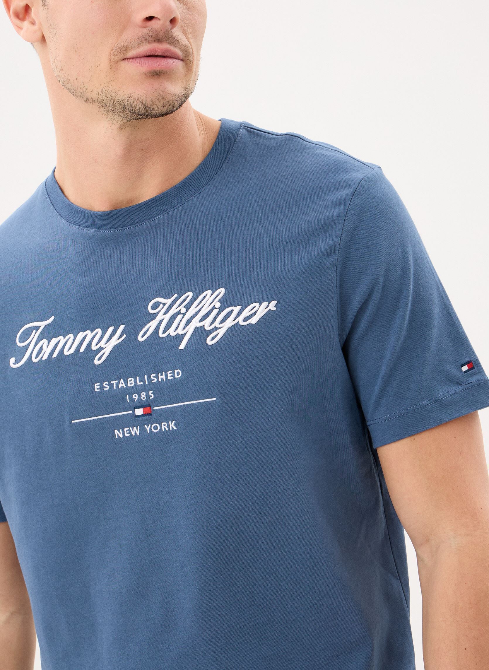 T-shirts met korte mouwen Script Logo Tee heren blauw Tommy Hilfiger T-shirts met korte mouwen Script Logo Tee heren blauw AEGEAN SEA