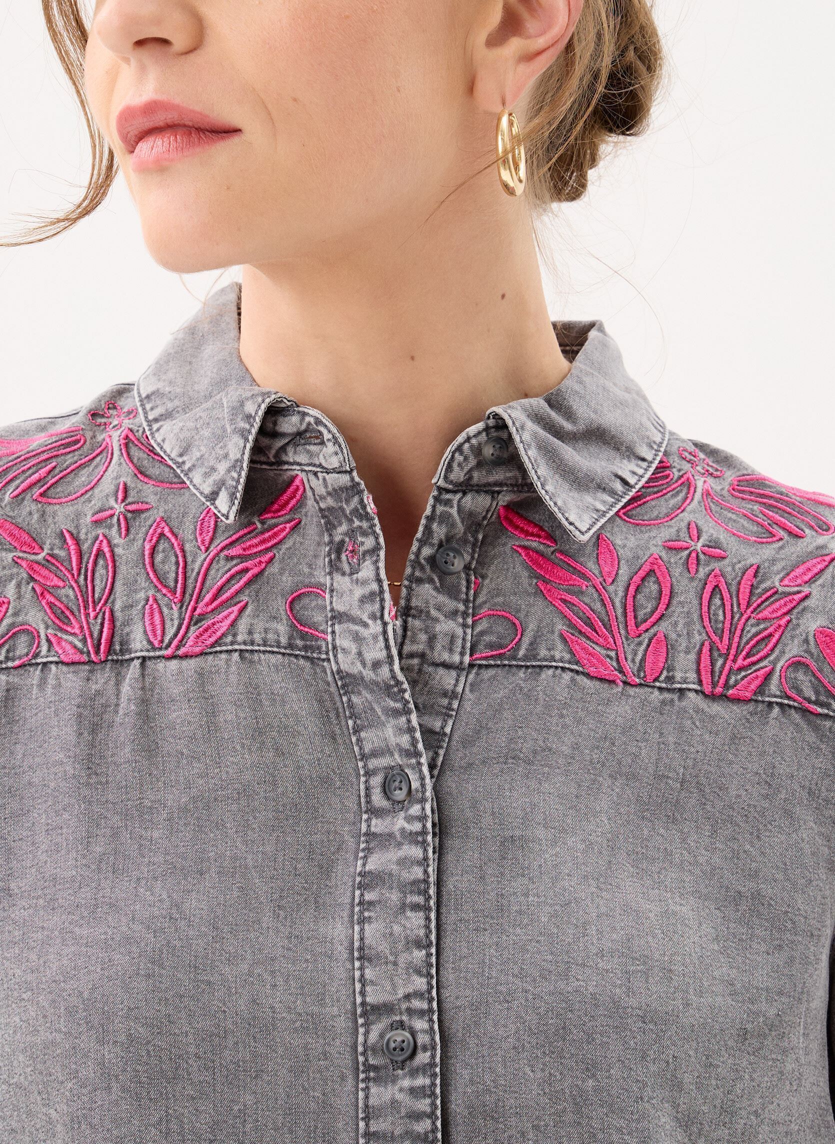 Langarm-Hemden Bykosmo Emb Shirt 2 damen grau B-Young Langarm-Hemden Bykosmo Emb Shirt 2 damen grau Mid Grey Denim