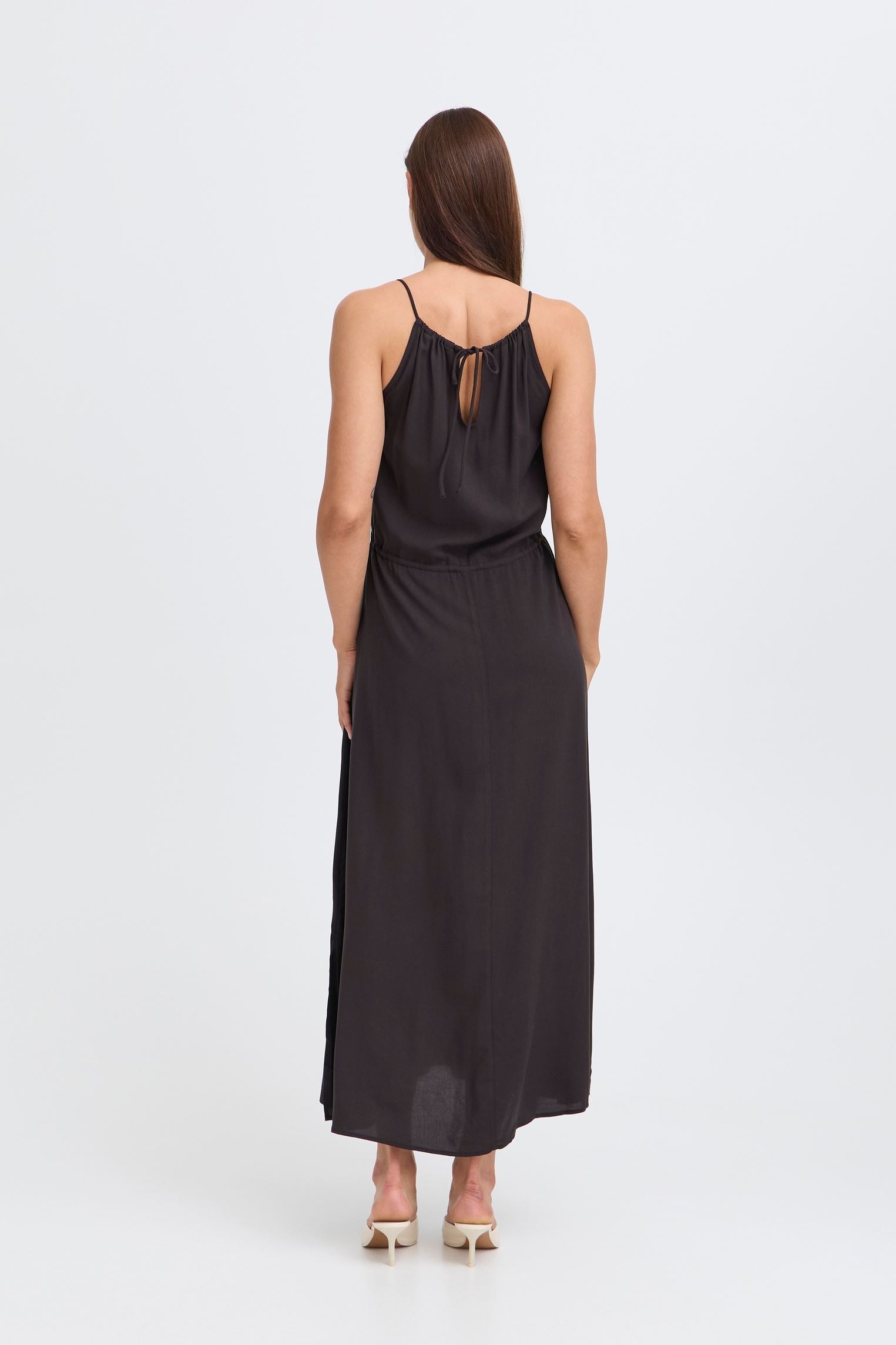 Lange Kleider Bymmjoella Slip Dress 5 damen schwarz B-Young Lange Kleider Bymmjoella Slip Dress 5 damen schwarz Meteorite
