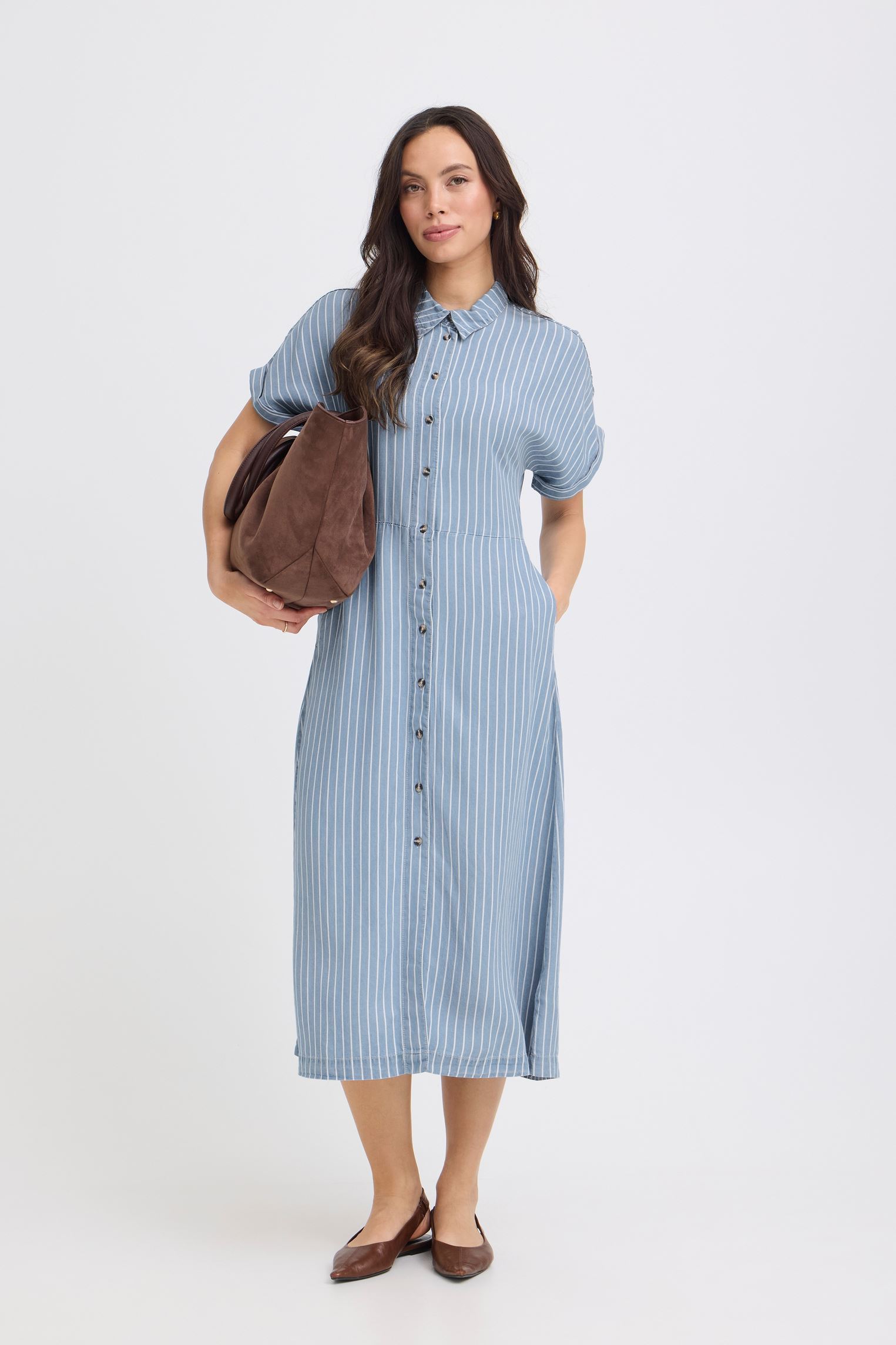 Overhemdjurken Bykosmo Button Dress dames blauw B-Young Overhemdjurken Bykosmo Button Dress dames blauw Light Blue Denim Stripe