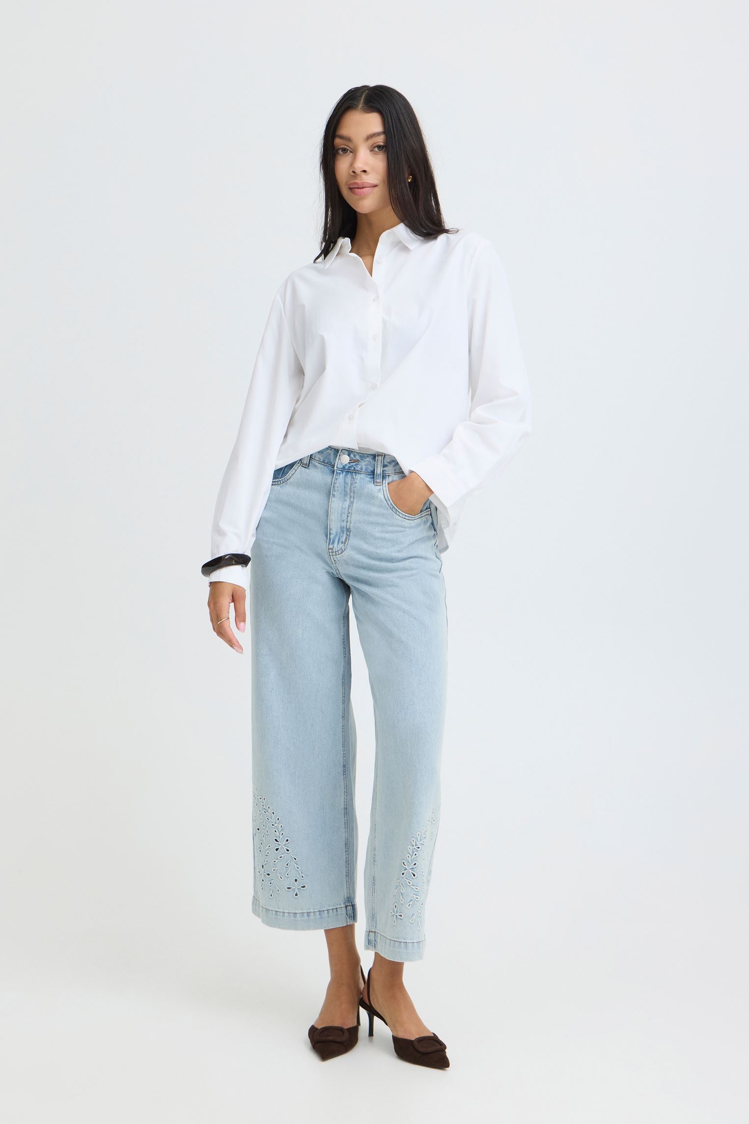 Jeans droit Bykielo Emb Jeans femme bleu B-Young Jeans droit Bykielo Emb Jeans femme bleu LIGTH BLUE DENIM
