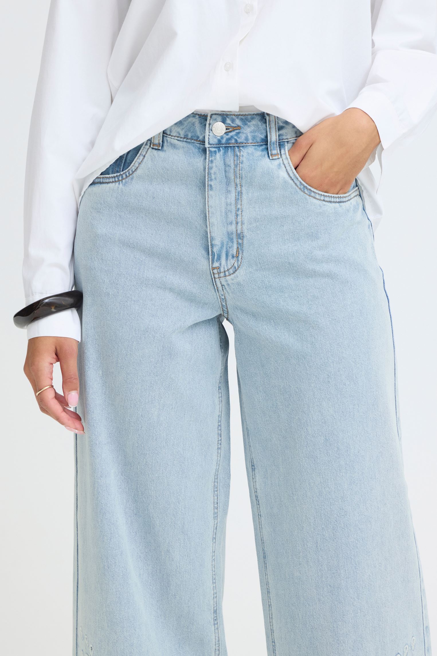 Jeans droit Bykielo Emb Jeans femme bleu B-Young Jeans droit Bykielo Emb Jeans femme bleu LIGTH BLUE DENIM