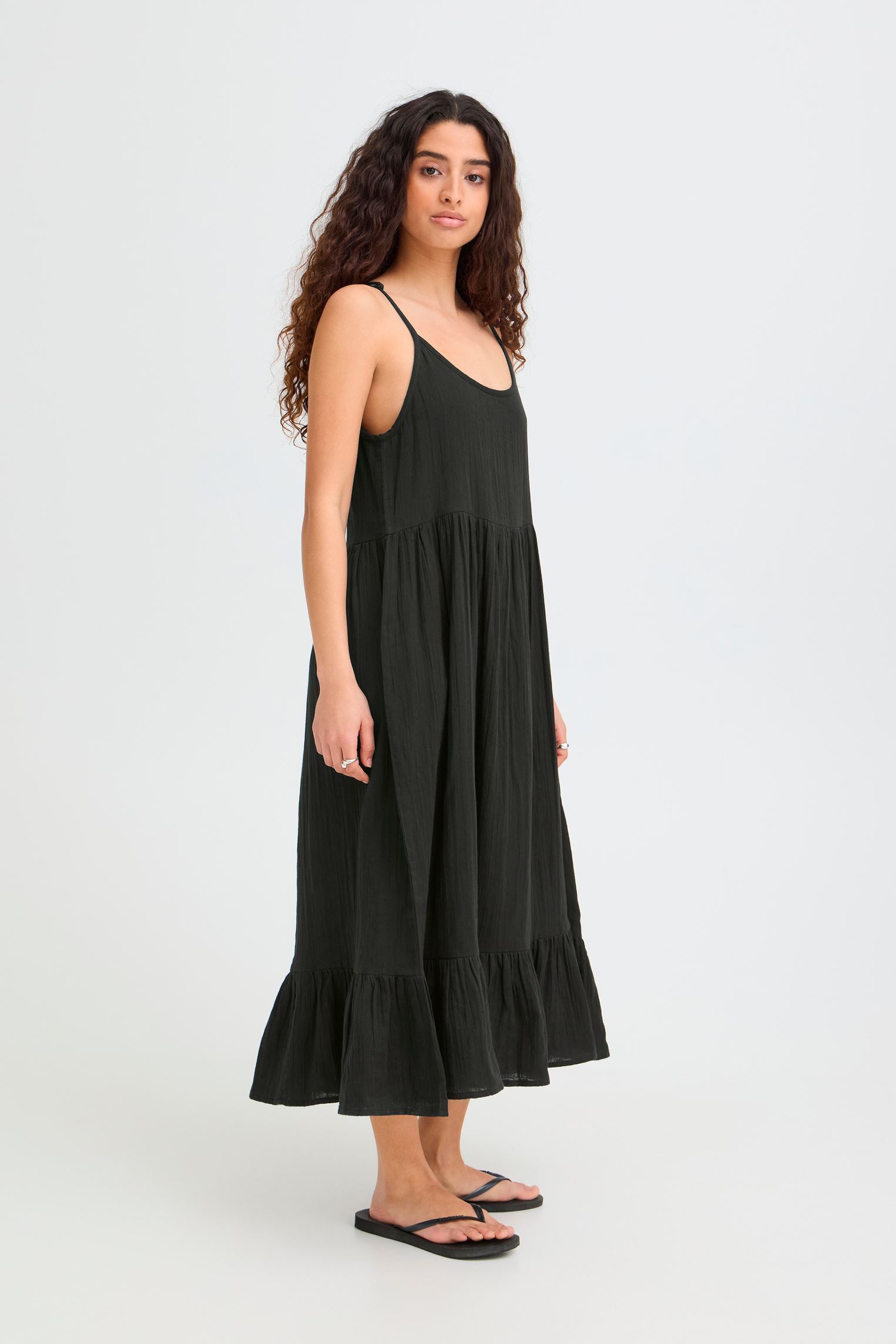 Robes Iafoxa Midi Dr femme noir Ichi Robes Iafoxa Midi Dr femme noir BLACK