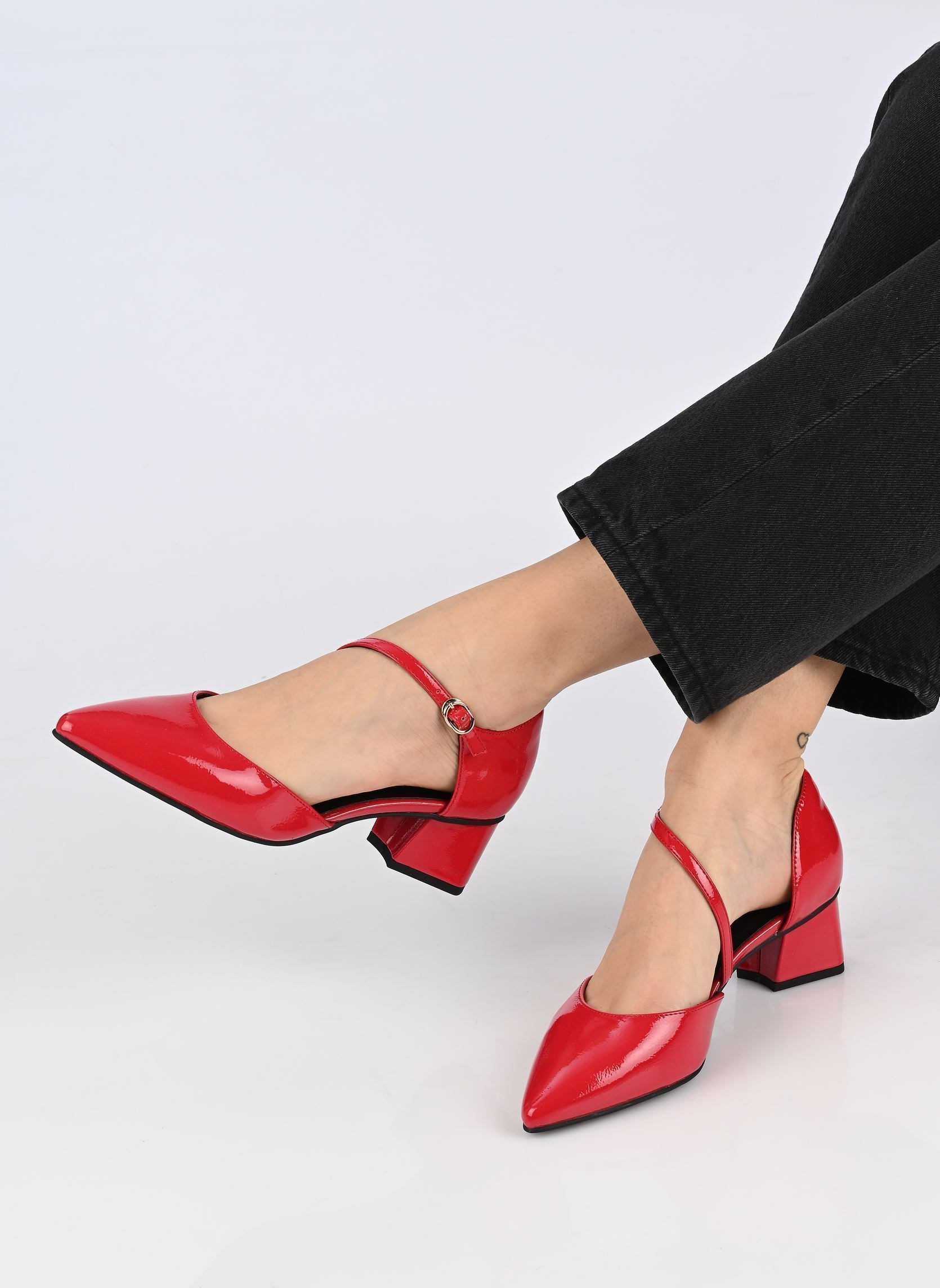 Slingback pumps 24406-46 dames rood Marco Tozzi Slingback pumps 24406-46 dames rood RED PATENT