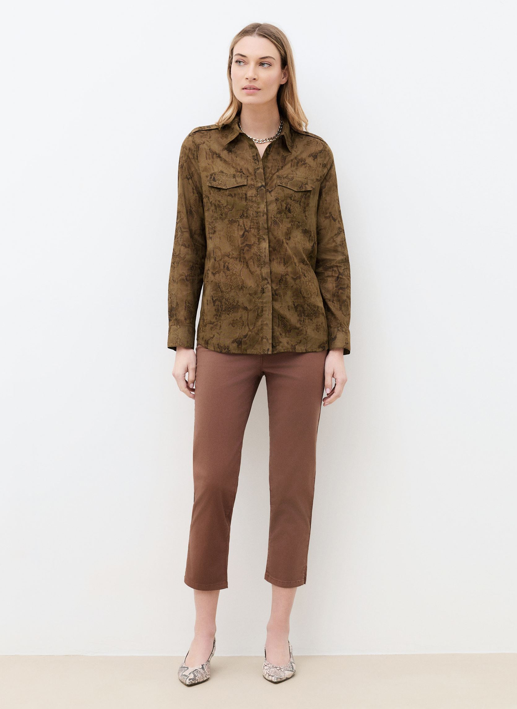 Lange mouw overhemden 261C-CALYOPE dames bruin Caroll Lange mouw overhemden 261C-CALYOPE dames bruin CRLIMP/PE26/PYTHON/MARRON