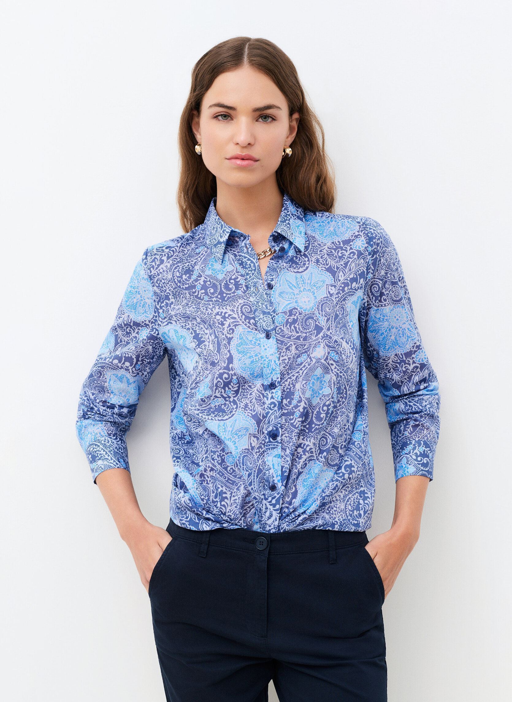 Chemises 261C-BRENDA femme bleu Caroll Chemises 261C-BRENDA femme bleu CRLIMP/PE26/MEDAILLON/BLEU