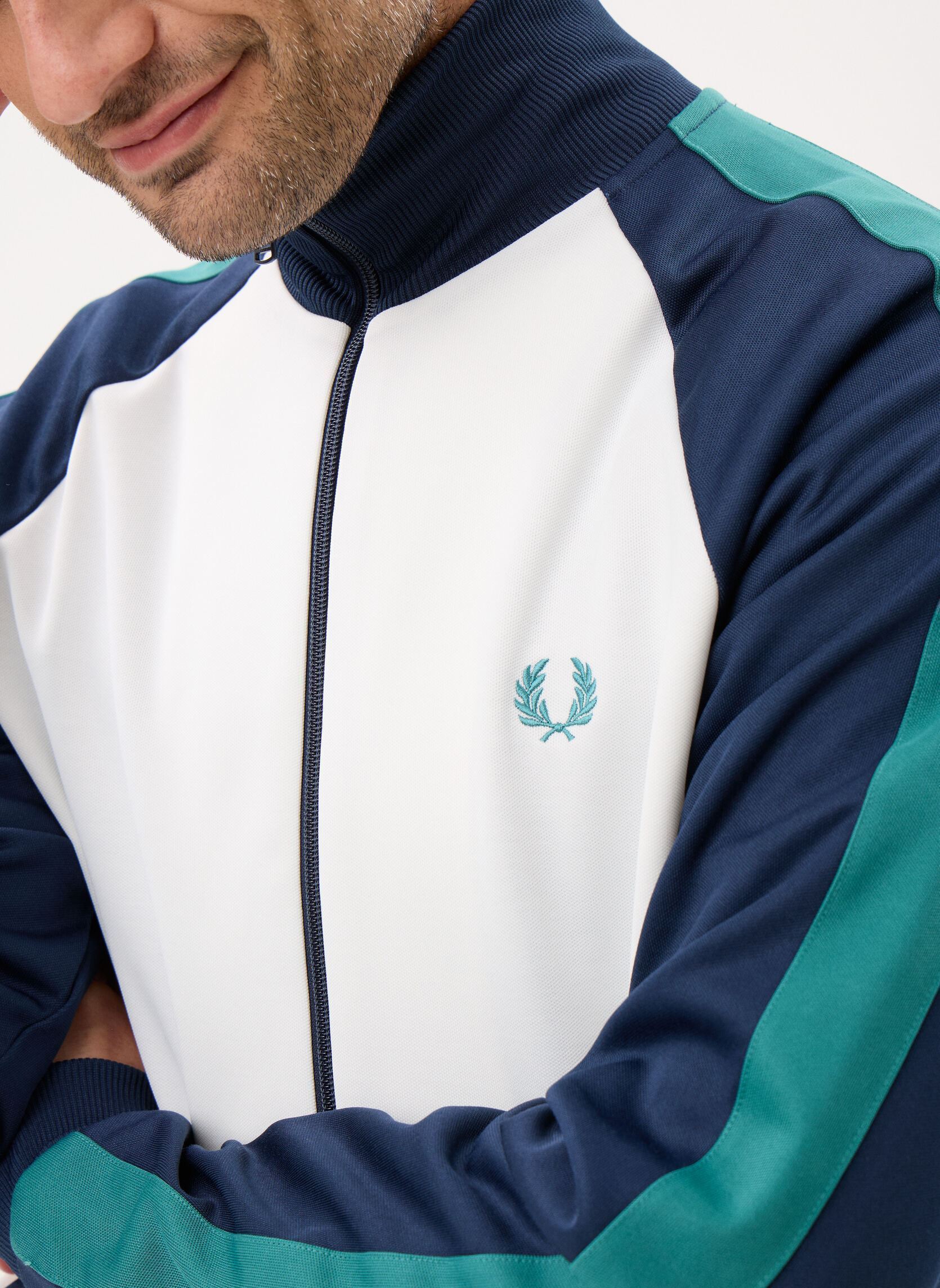 Vestes de survêtement Contrast Sleeve Track Jacket homme blanc Fred Perry Vestes de survêtement Contrast Sleeve Track Jacket homme blanc Snow white