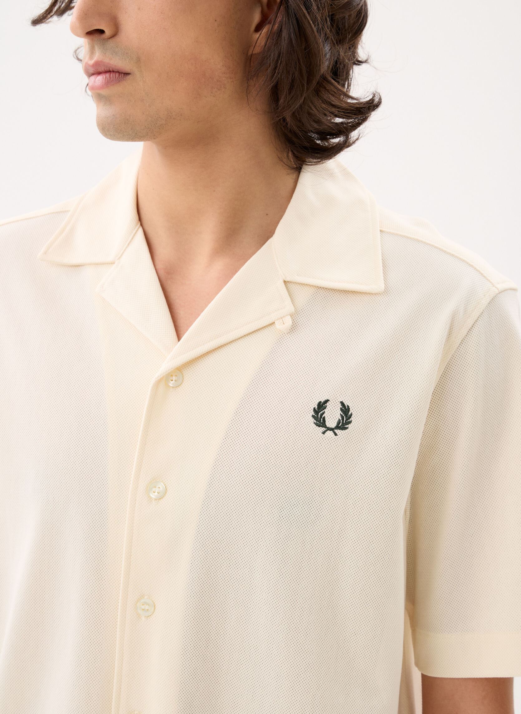 Chemises Compress Mesh Revere Collar Sh homme blanc Fred Perry Chemises Compress Mesh Revere Collar Sh homme blanc Ecru