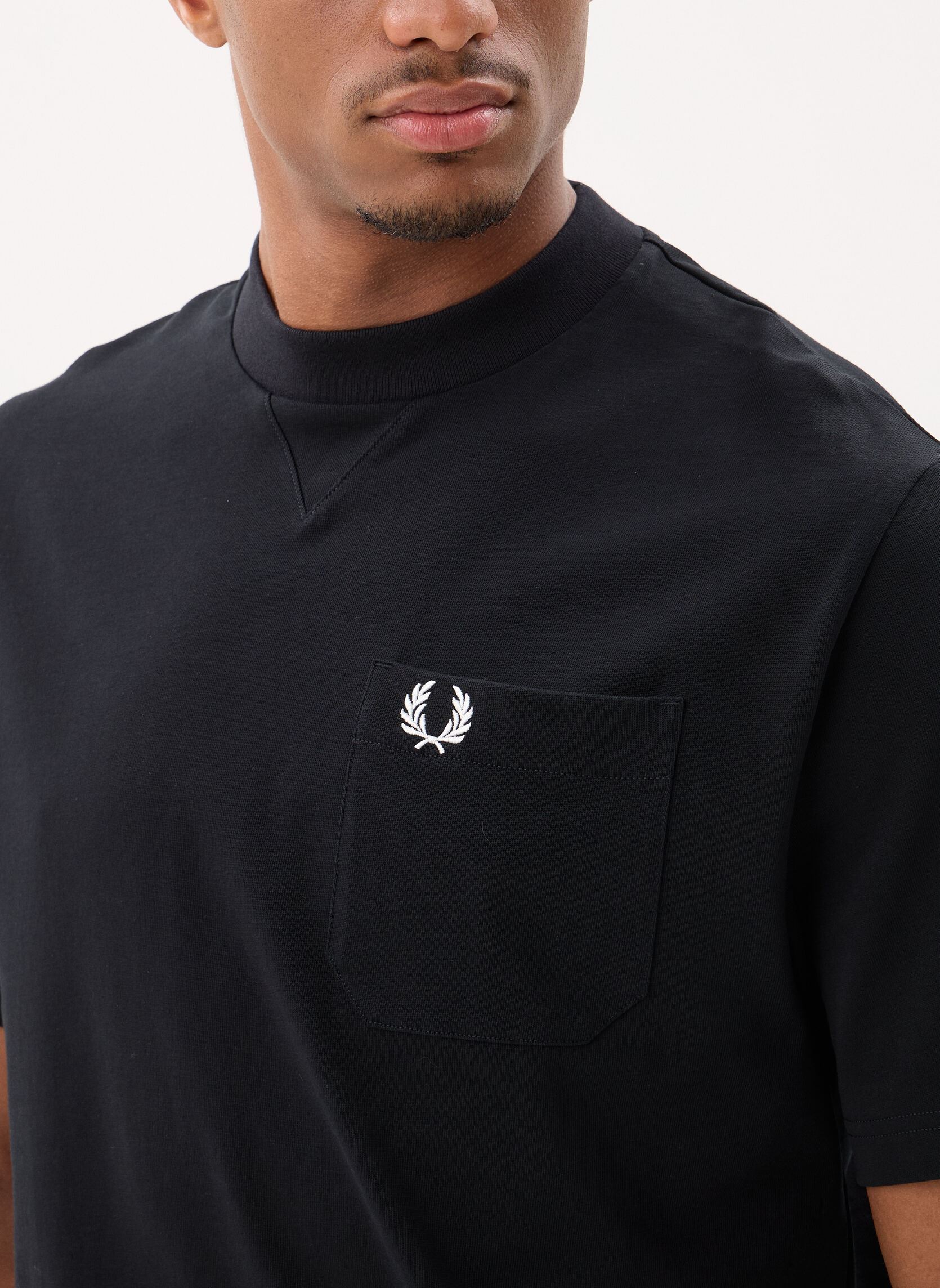 Kurzarm-T-Shirts Pocket Detail T-Shirt herren schwarz Fred Perry Kurzarm-T-Shirts Pocket Detail T-Shirt herren schwarz Black