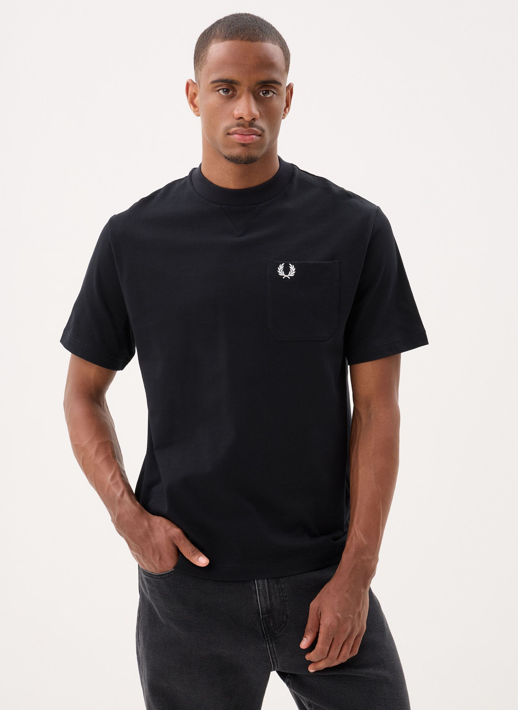 Kurzarm-T-Shirts Pocket Detail T-Shirt herren schwarz Fred Perry Kurzarm-T-Shirts Pocket Detail T-Shirt herren schwarz Black