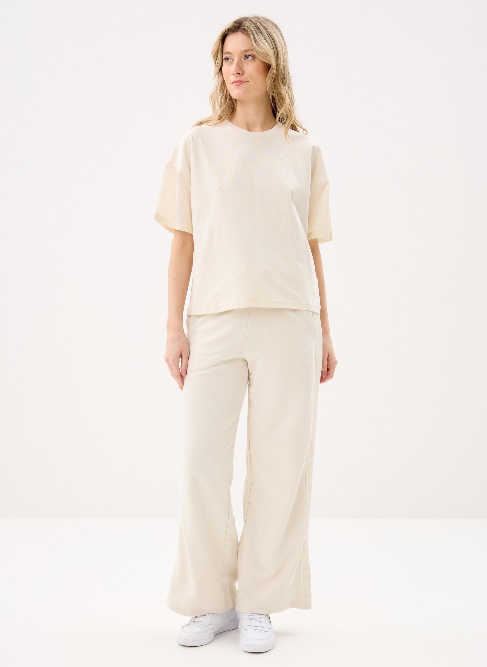 T-shirt a maniche corte HER Oversized Tee donna bianco Puma T-shirt a maniche corte HER Oversized Tee donna bianco Alpine Snow