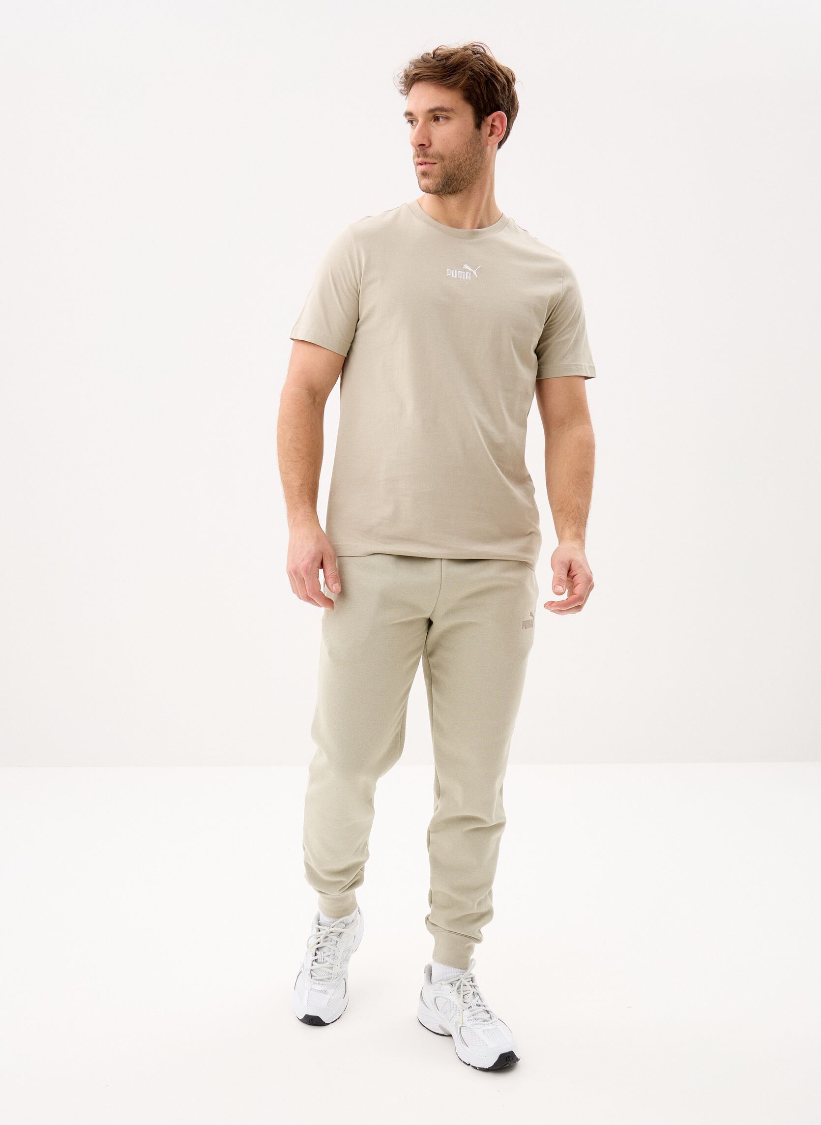 Tee-shirts manches courtes ESS Small No.1 Logo centered Tee homme gris Puma Tee-shirts manches courtes ESS Small No.1 Logo centered Tee homme gris Pebble Gray