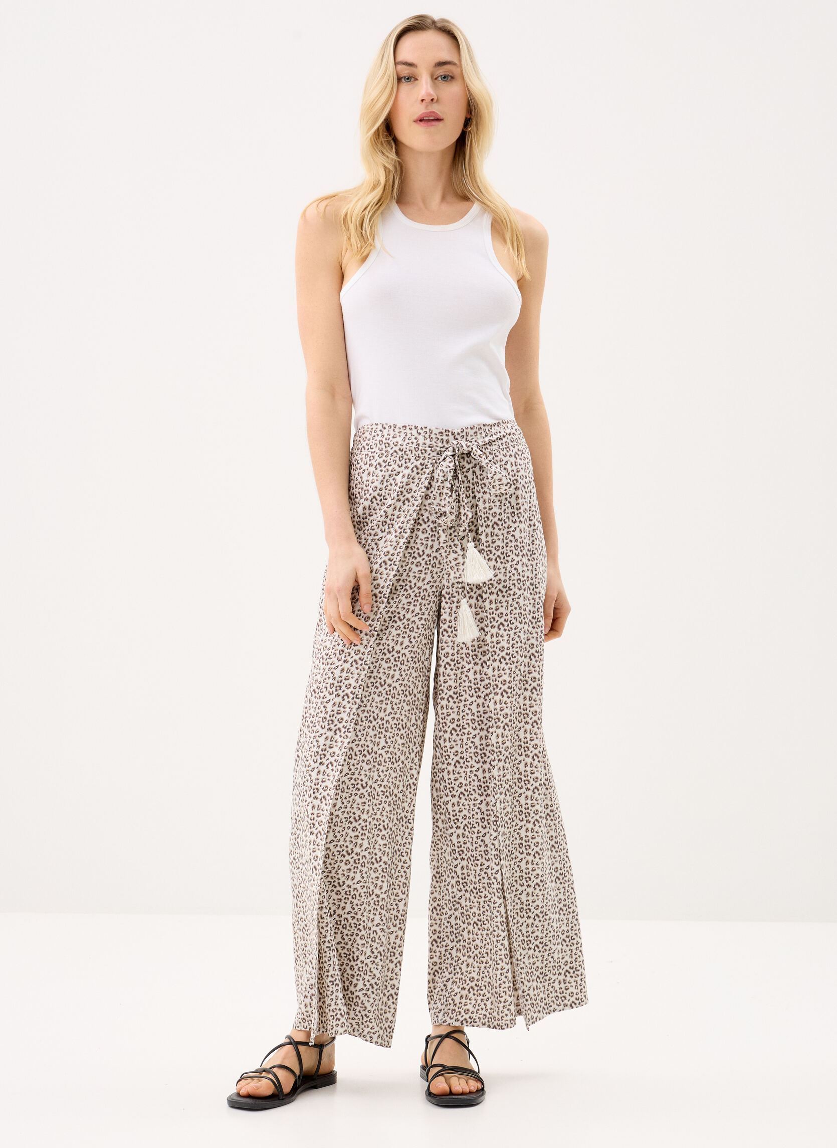 Wijde broeken Ladies Woven Pants NB105EE dames wit Molly Bracken Wijde broeken Ladies Woven Pants NB105EE dames wit OFFWHITE MAUDE